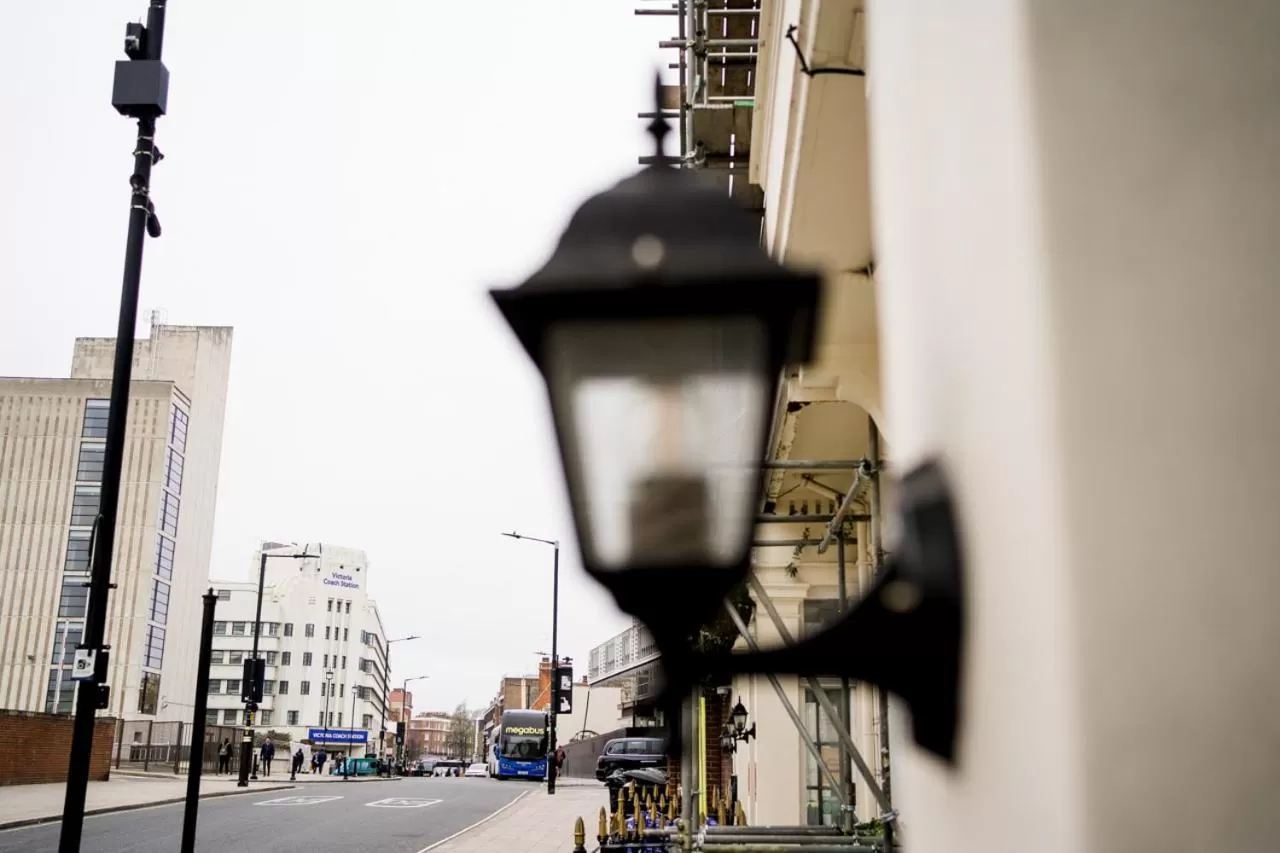 Street view in Best Western Buckingham Palace Rd