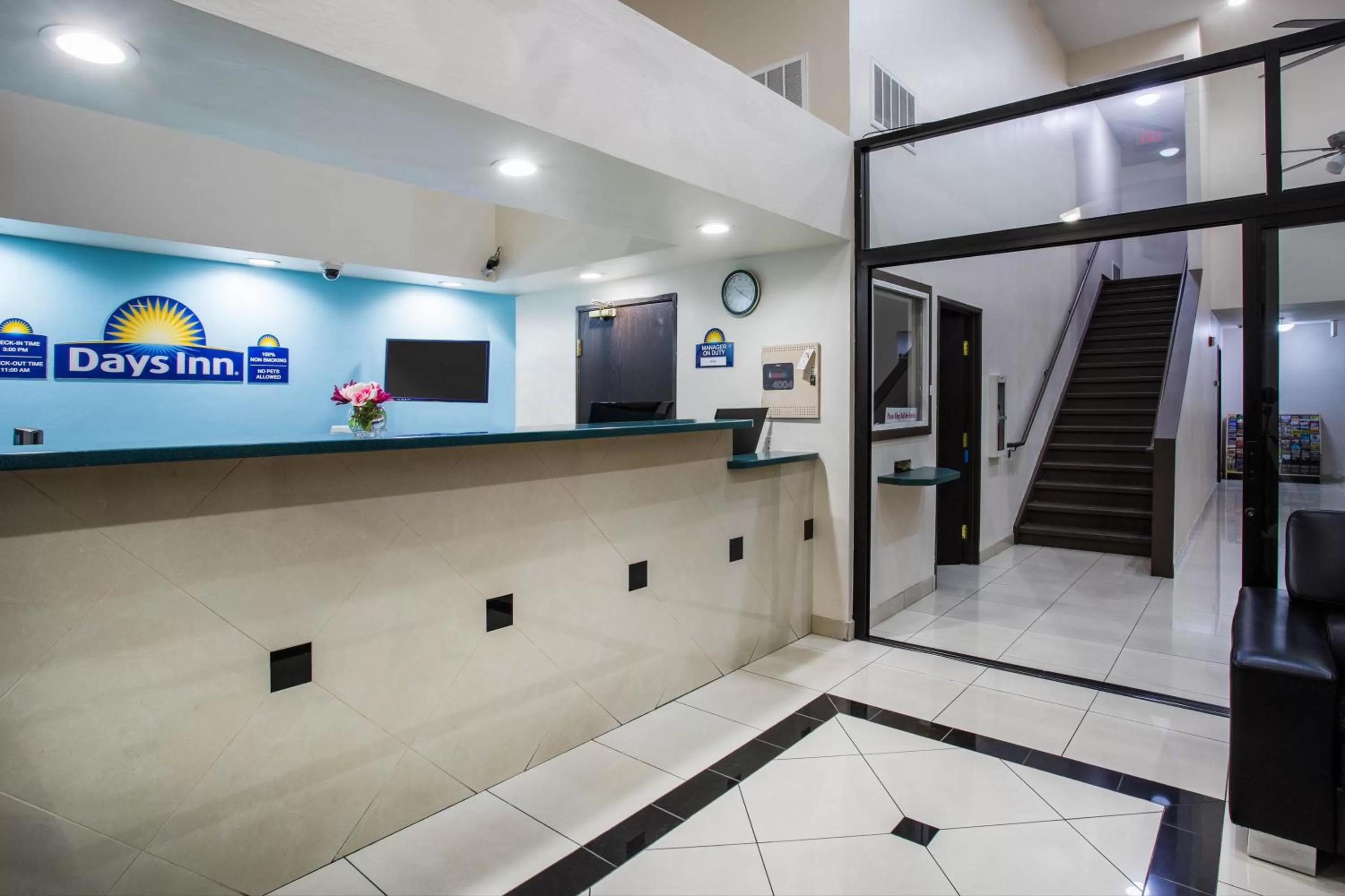 Lobby or reception in Days Inn by Wyndham Phoenix North