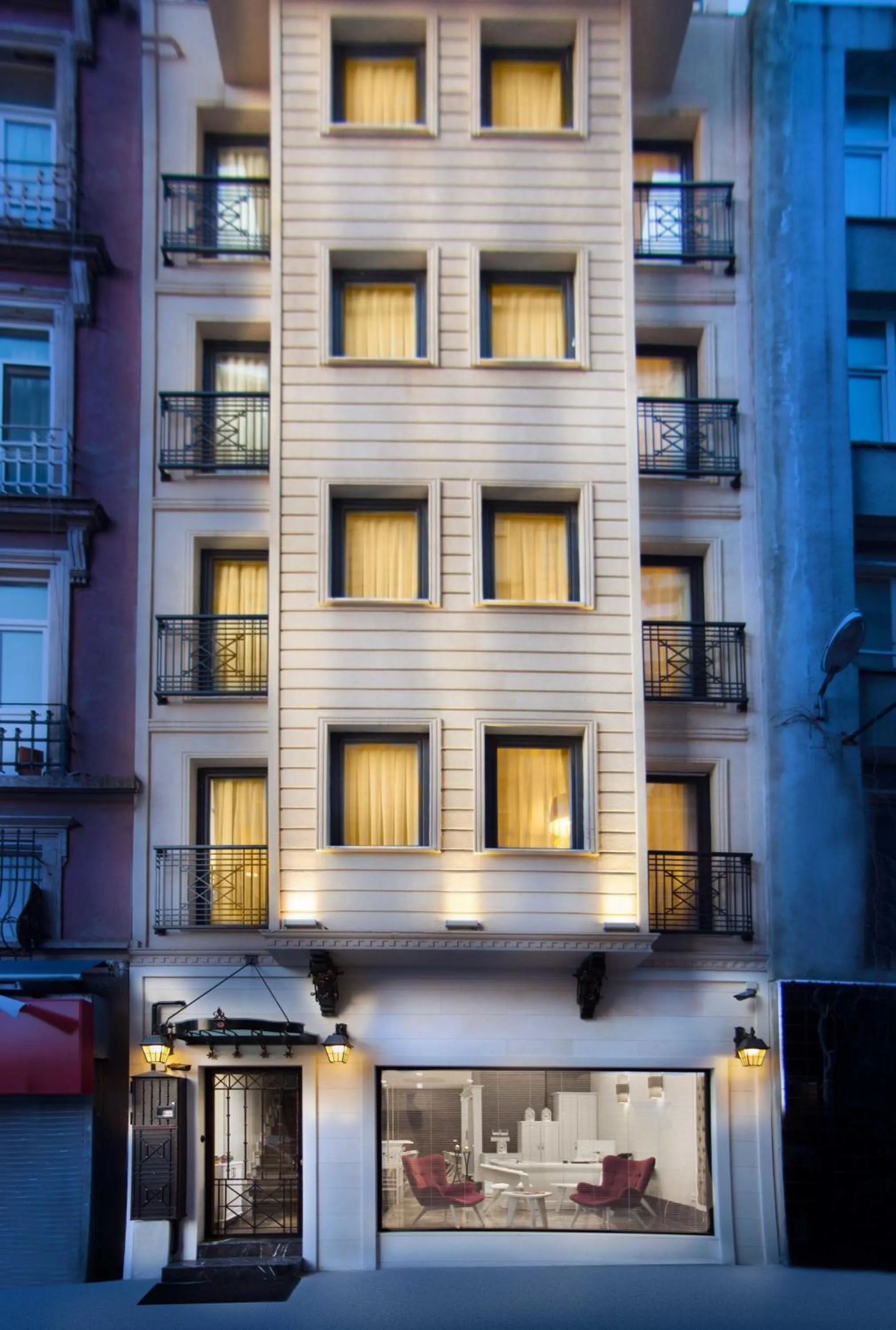 Facade/entrance in Astan Hotel Taksim