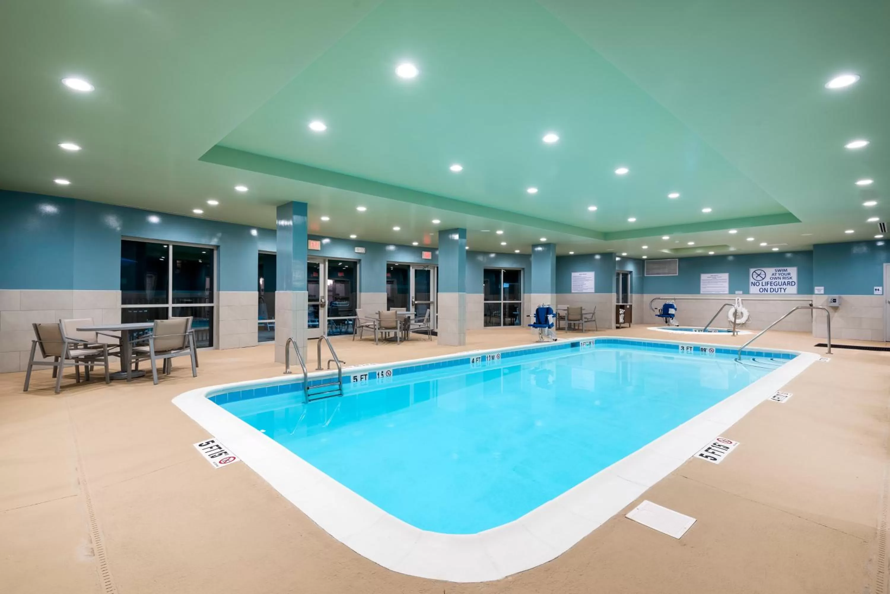 Swimming pool in Holiday Inn Express & Suites Florence I-95 & I-20 Civic Ctr by IHG