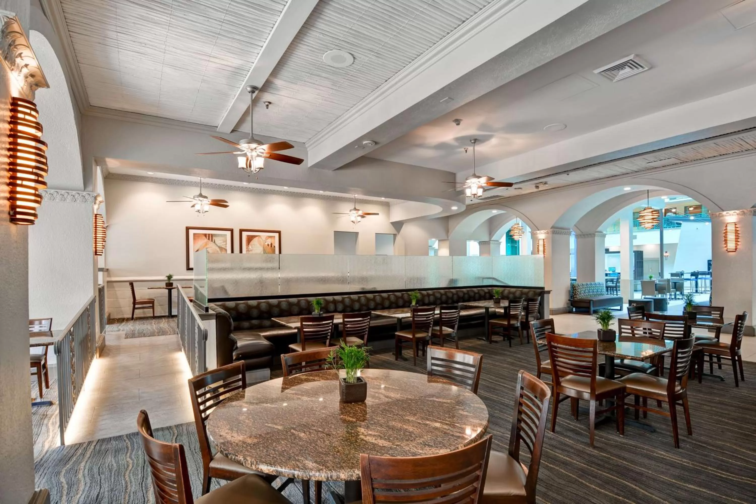 Restaurant/places to eat in Embassy Suites by Hilton Miami International Airport