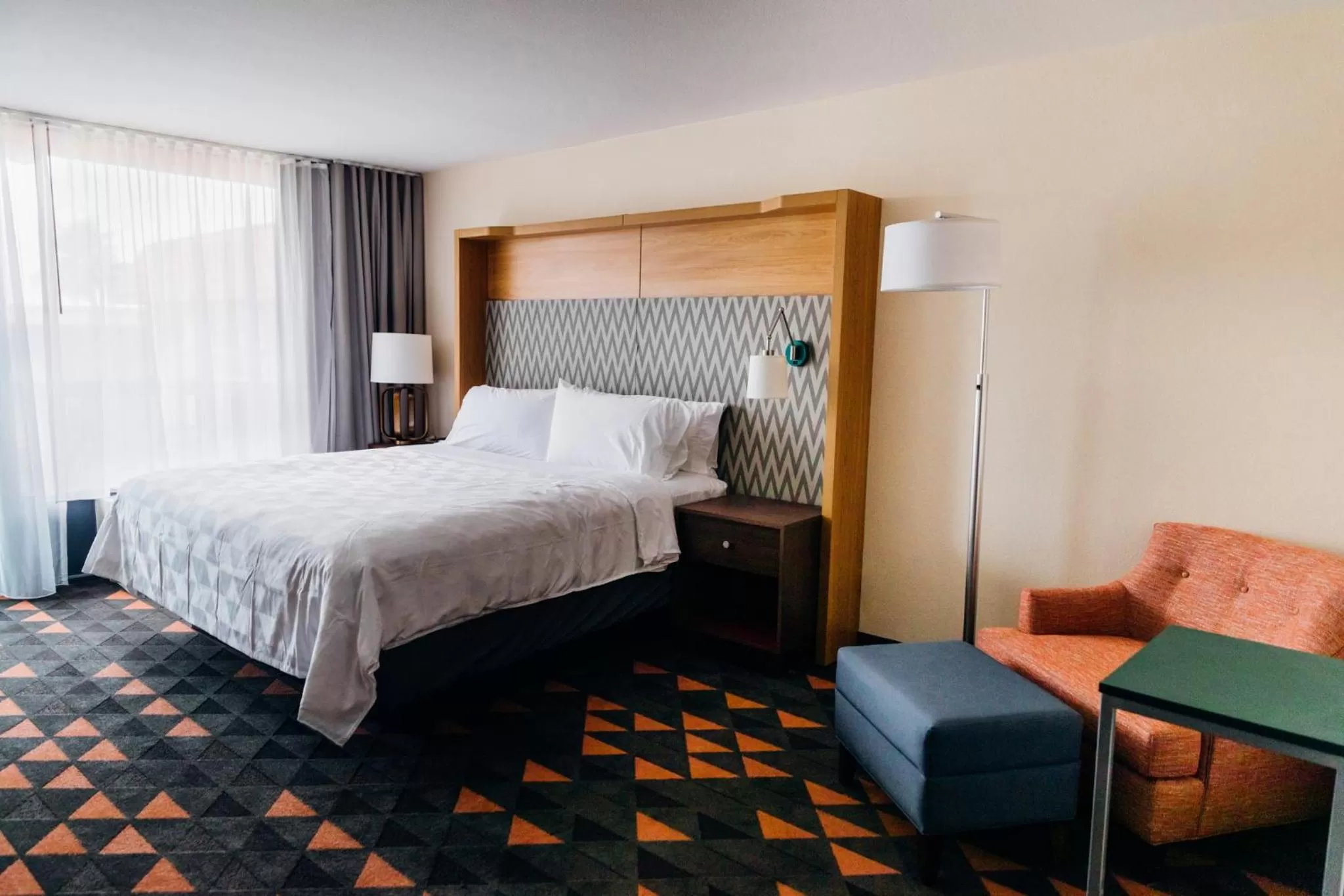 Photo of the whole room, Bed in Holiday Inn Phoenix-Mesa Chandler by IHG