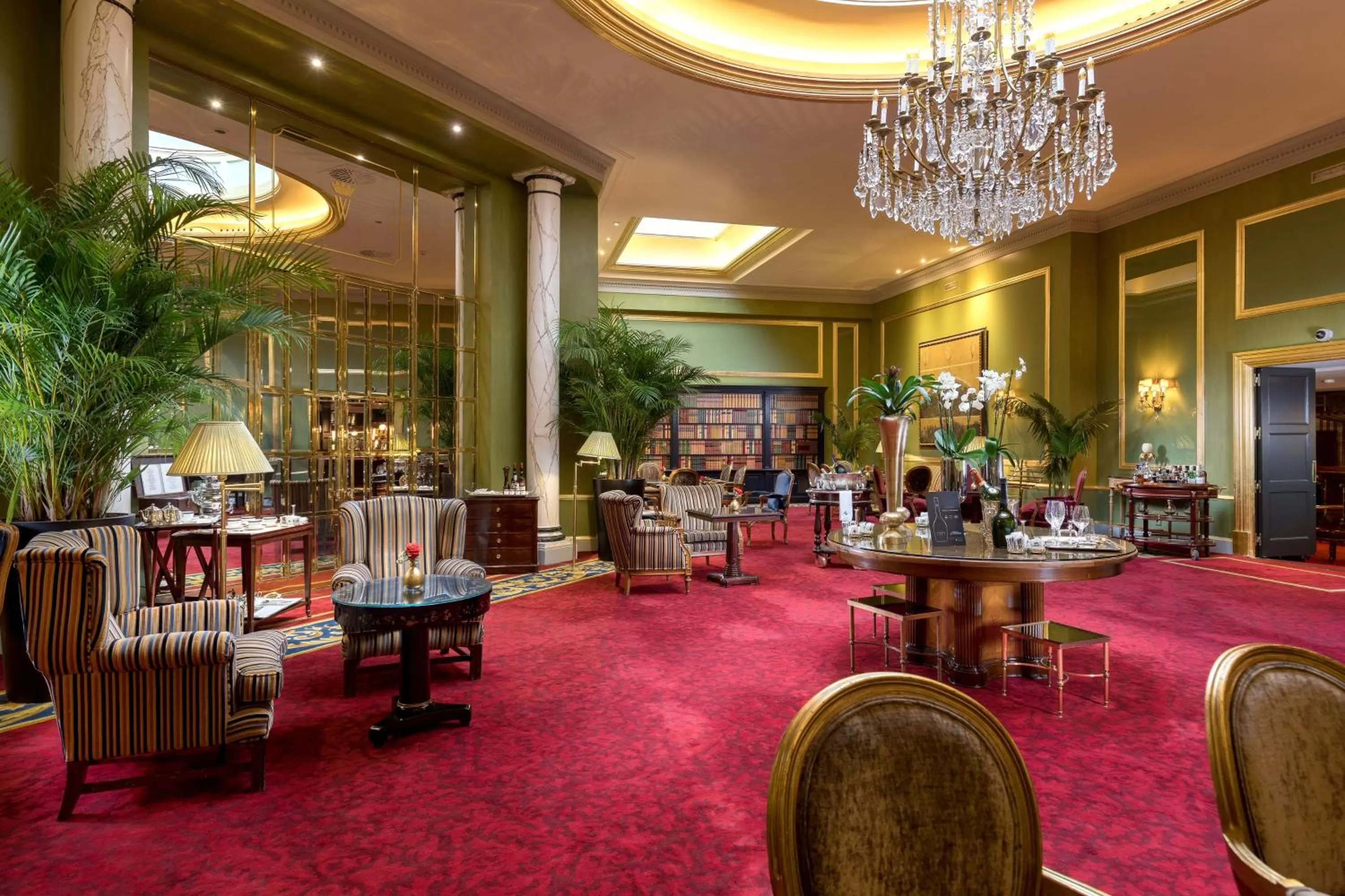 Lobby or reception in Wellington Hotel & Spa Madrid