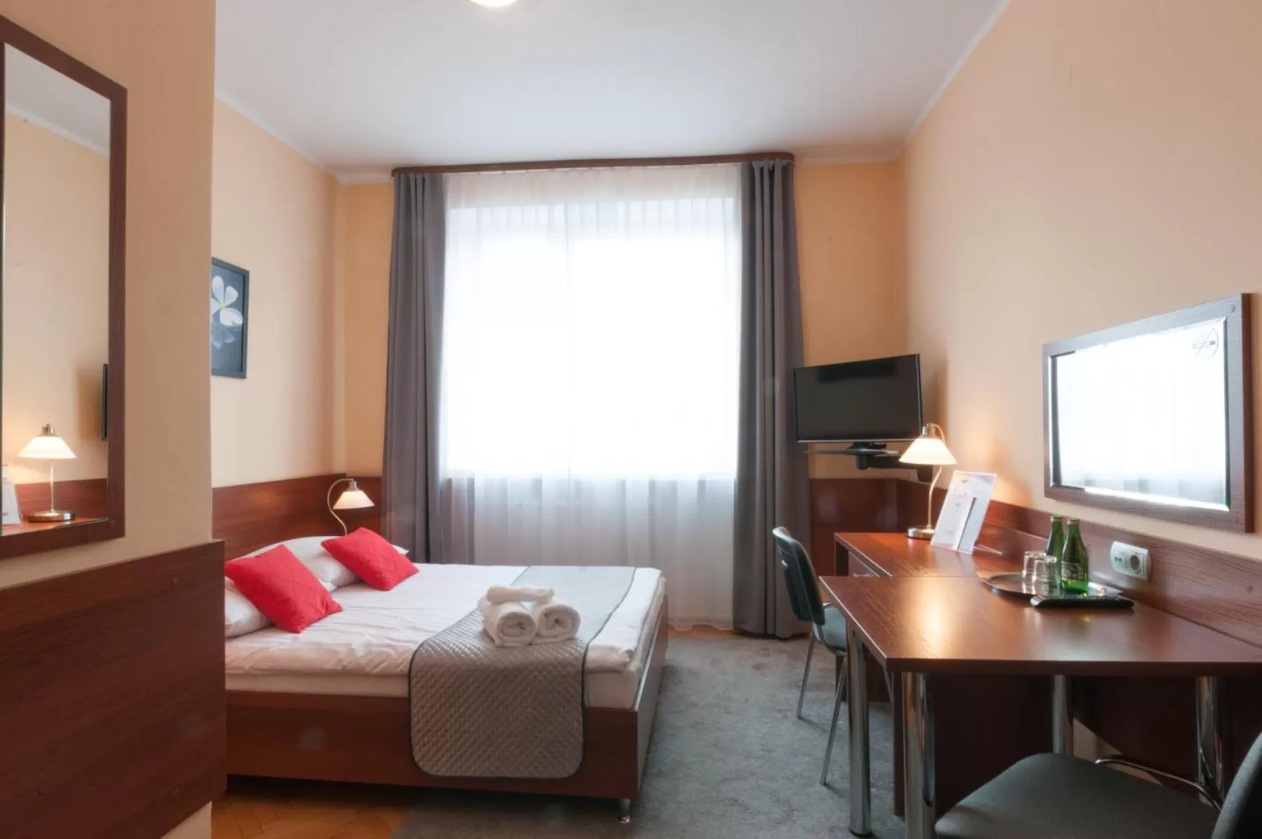 Photo of the whole room, Bed in Hotel Komes