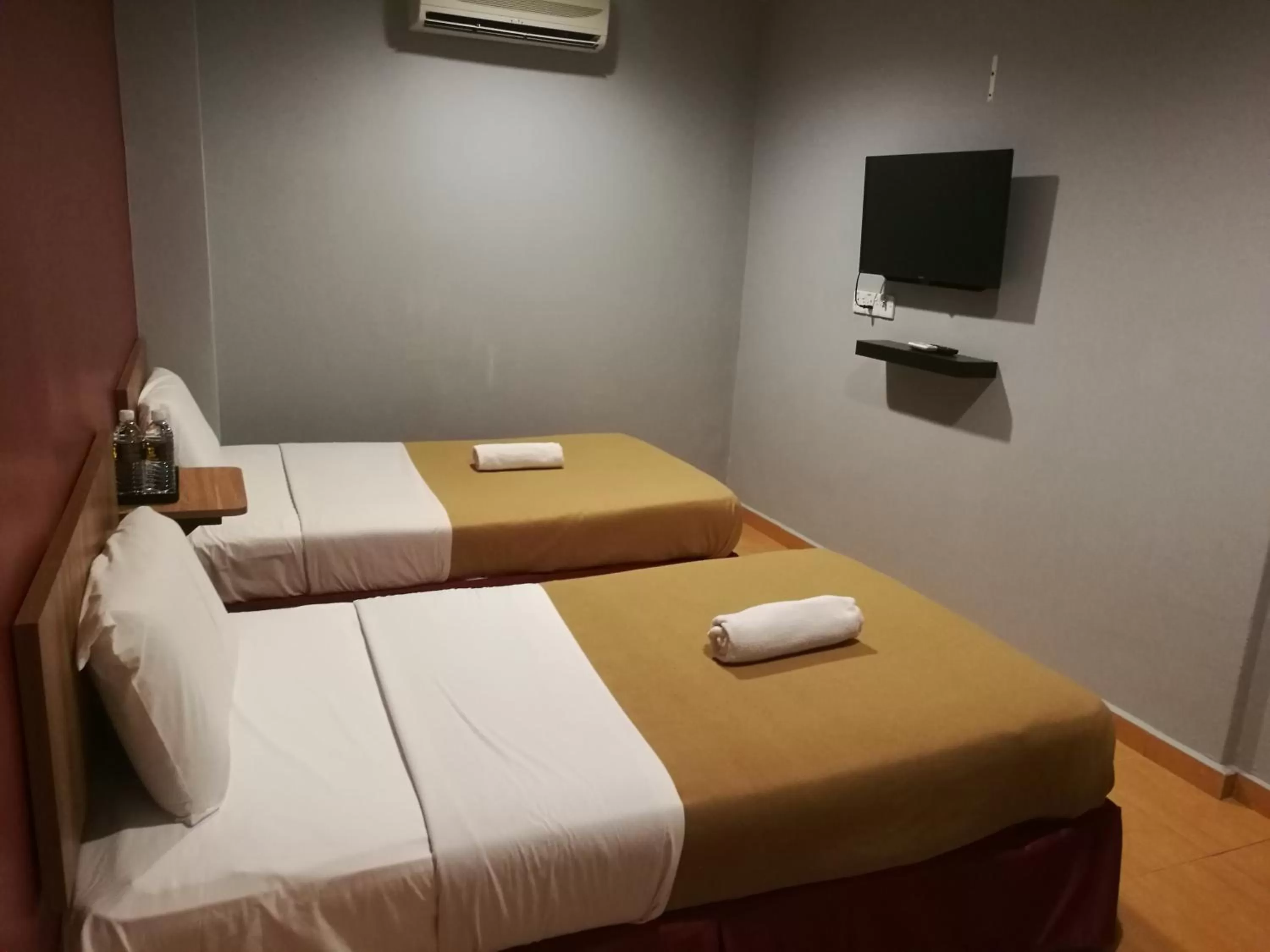 Bed in Grandpa Hotel