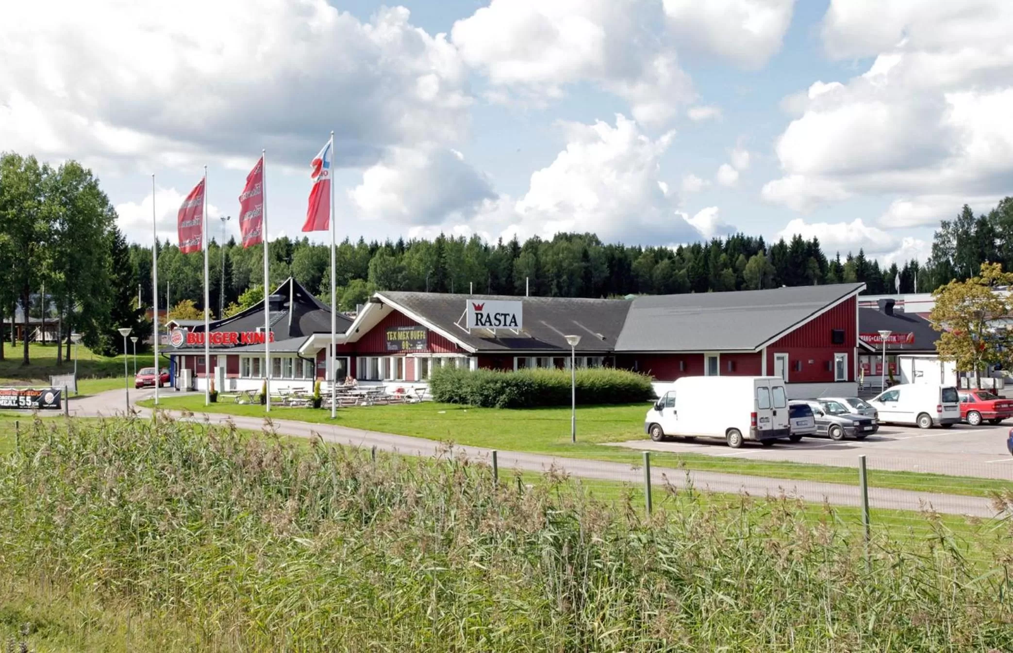 Property building in Rasta Grums