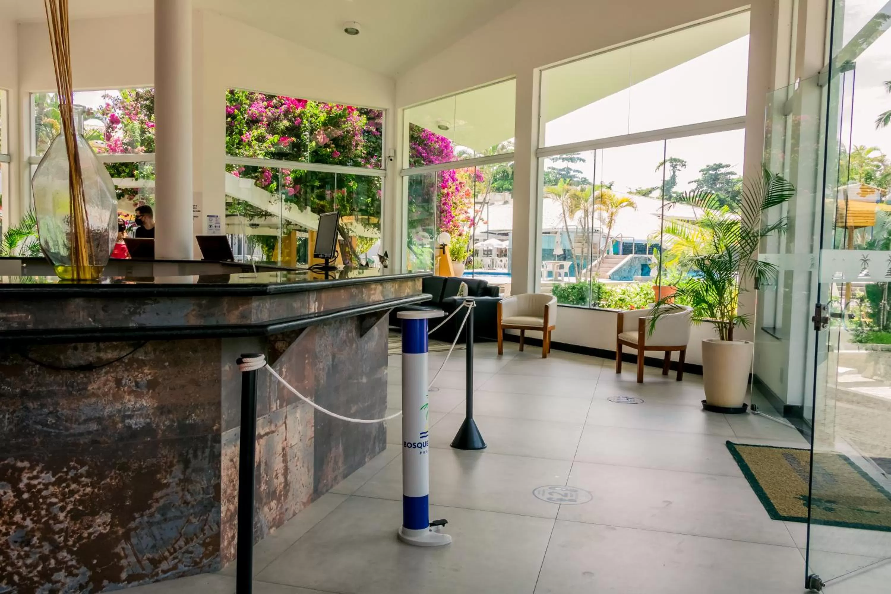 Lobby or reception in Bosque do Porto Praia Hotel