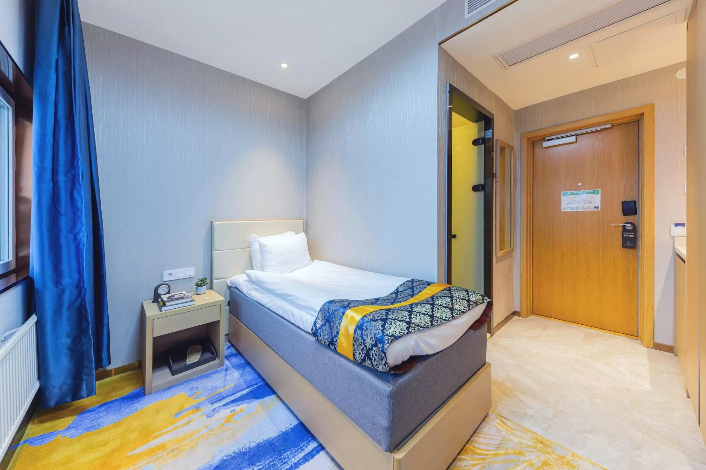 Bed in Livington Hotel