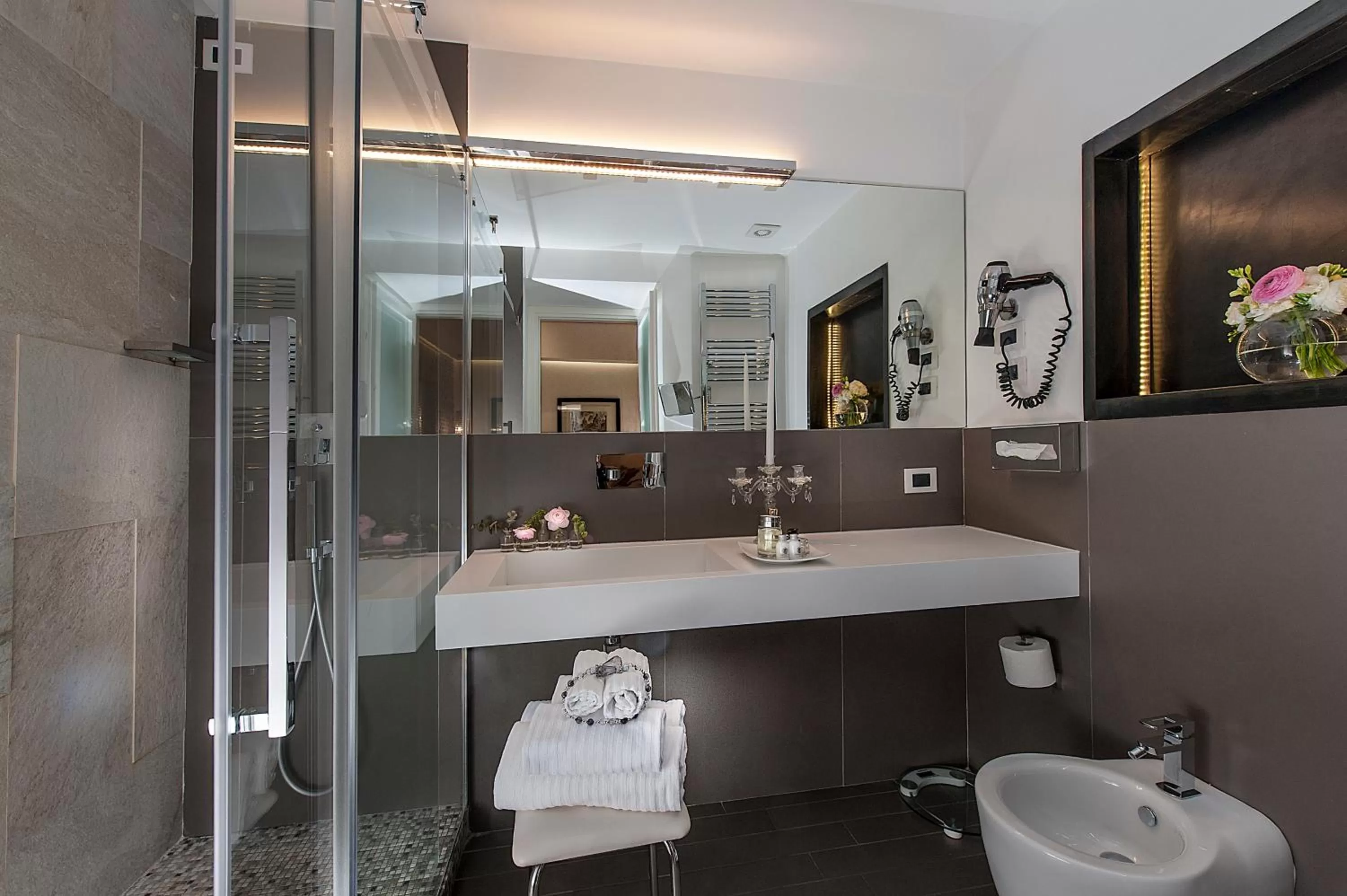 Shower in Argentina Residenza Style Hotel