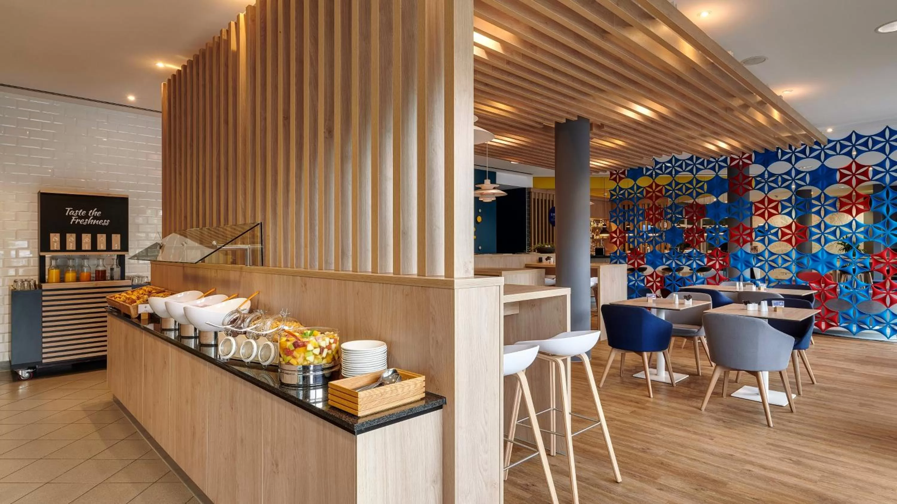 Breakfast in Holiday Inn Express Cologne Muelheim by IHG