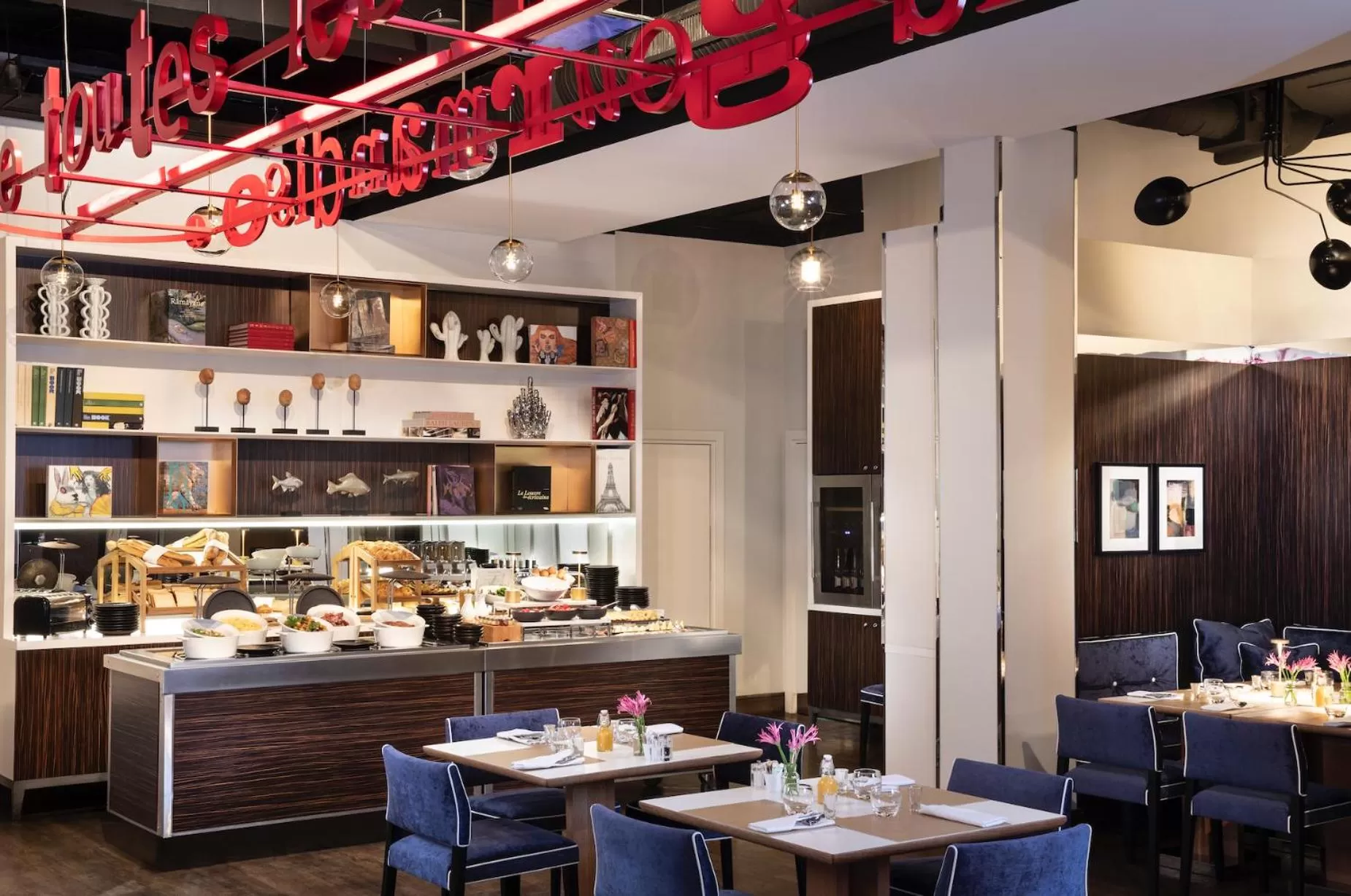 Restaurant/places to eat in Hôtel Bel Ami