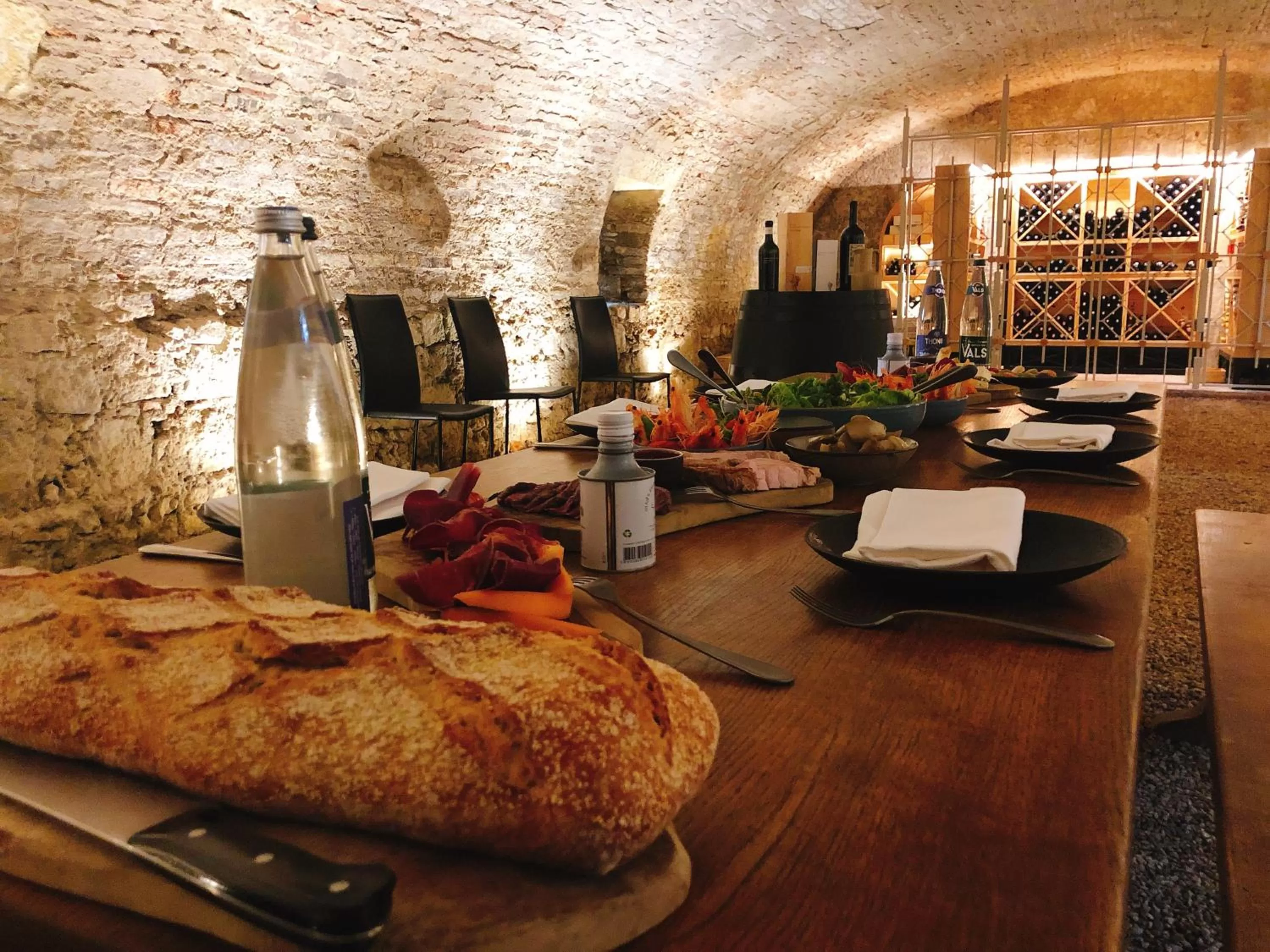 Food and drinks in Le Monastère de Saint Mont Hôtel & Spa