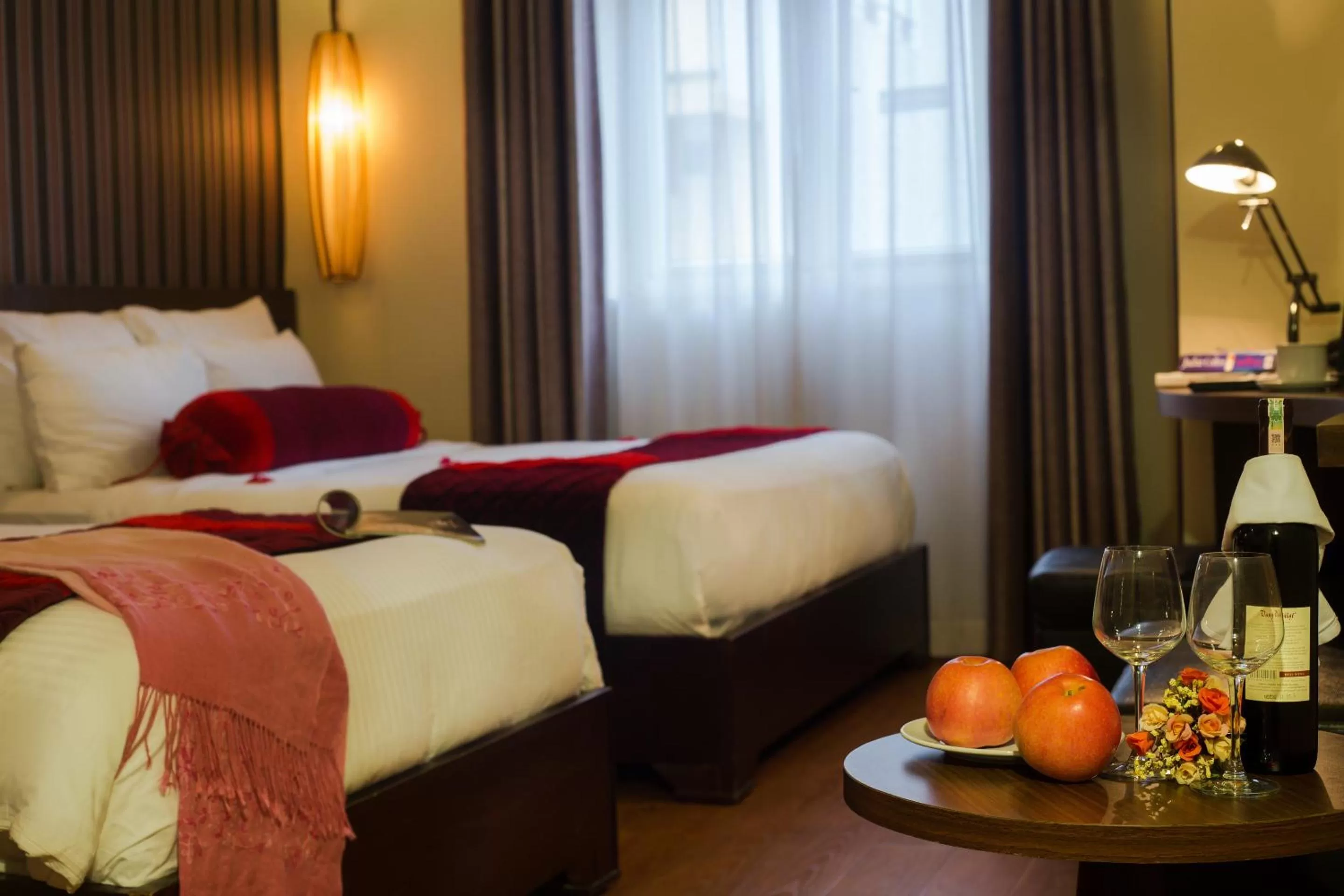 Bedroom, Bed in Golden Art Hotel