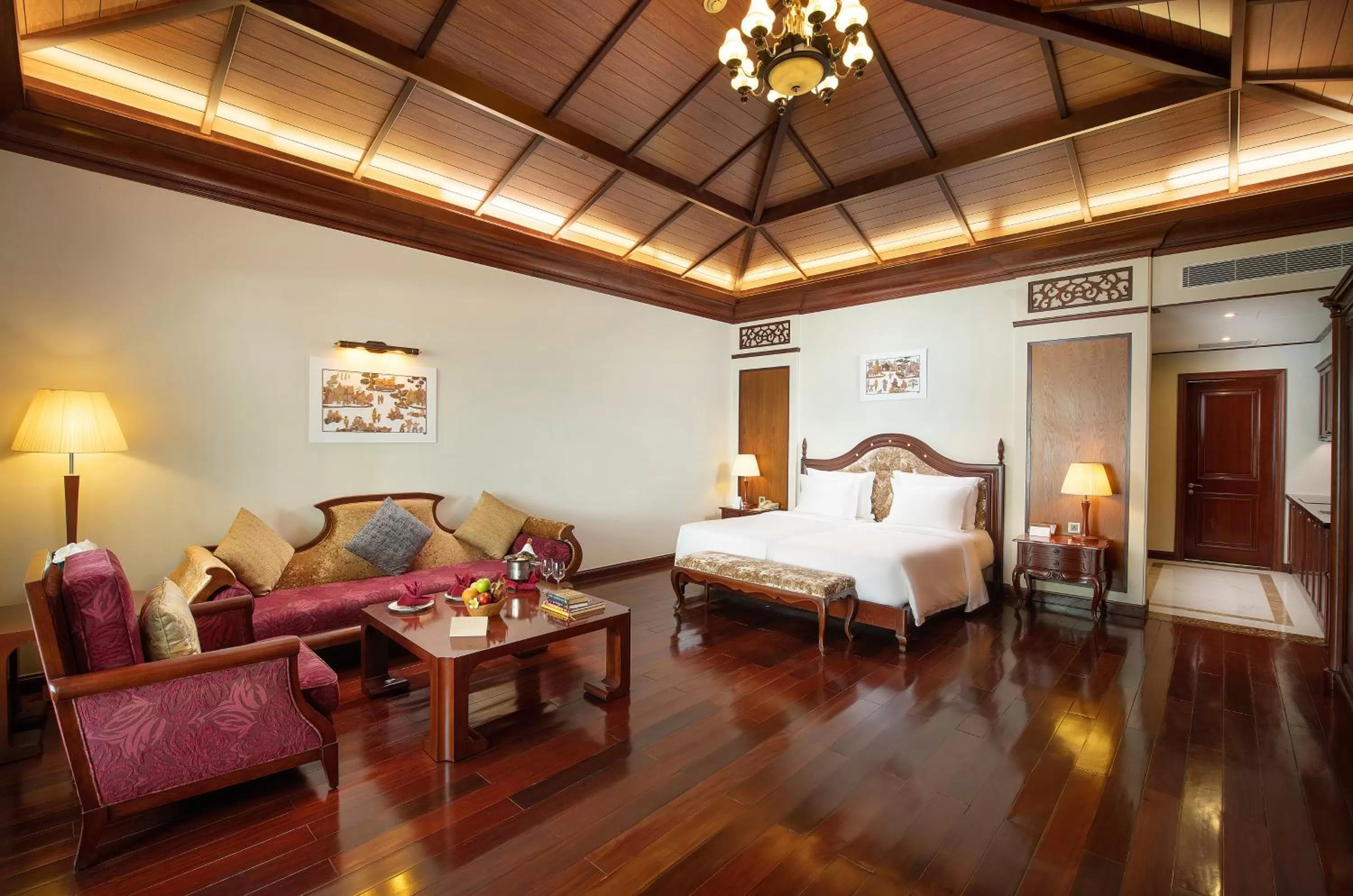 Photo of the whole room, Bed in Vinpearl Luxury Nha Trang
