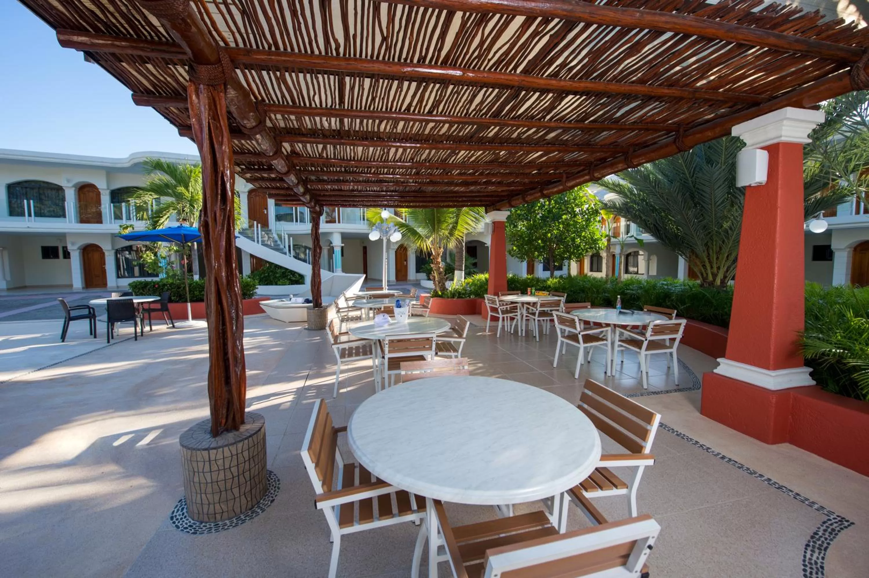 Patio in Hotel Costa Azul