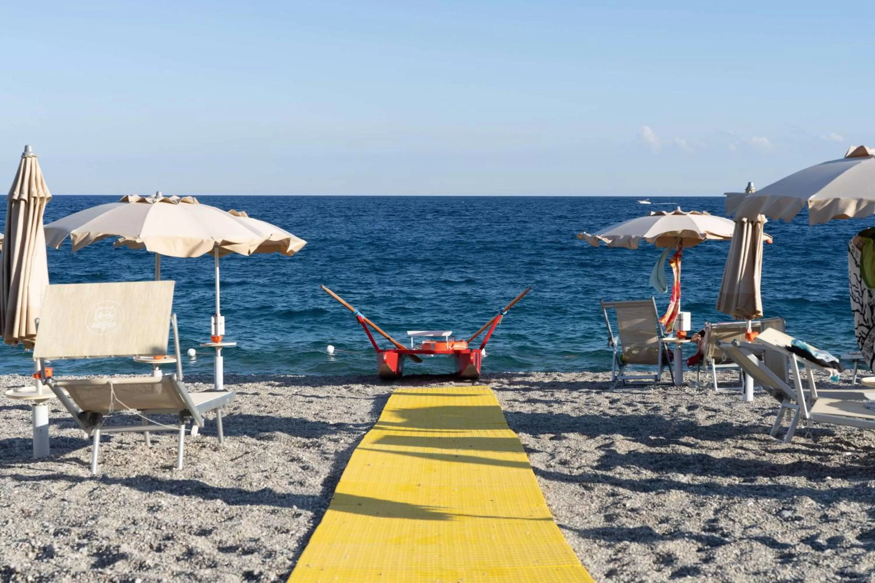 Beach in Best Western Plus Hotel Perla Del Porto