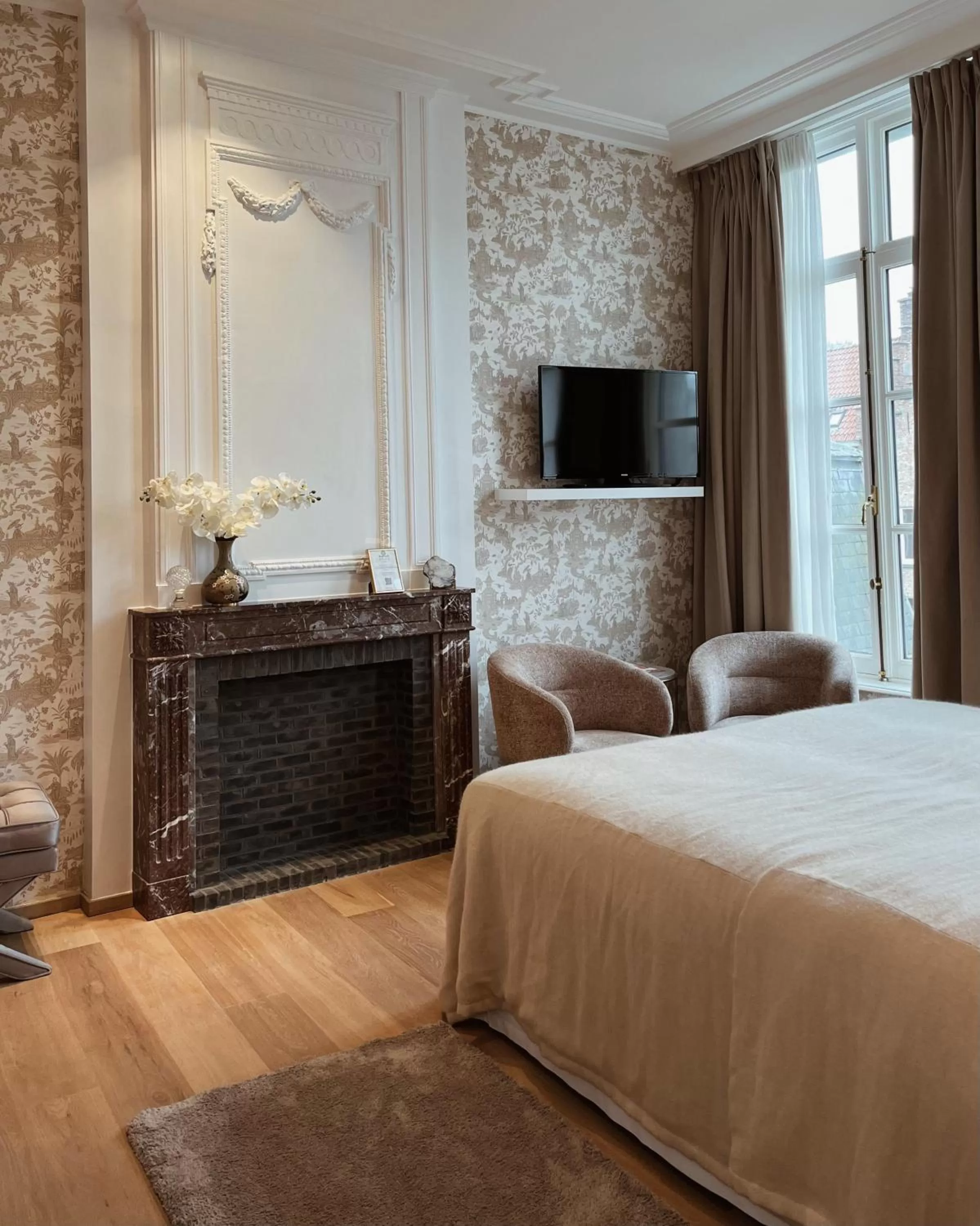 Bed in Hotel Van Cleef