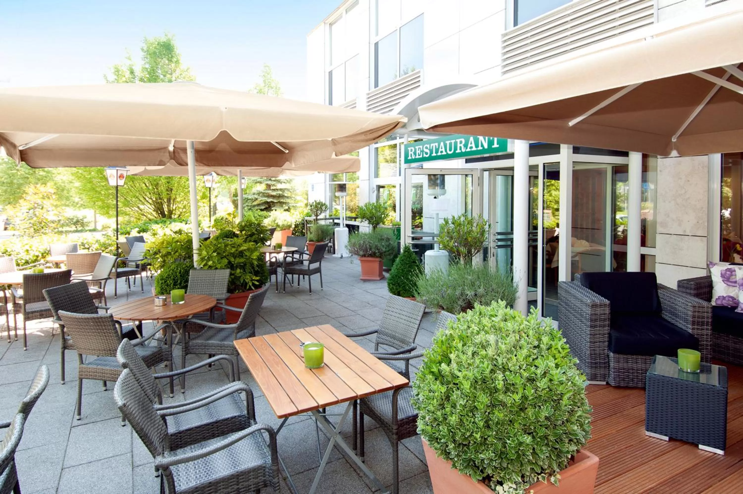 Restaurant/places to eat in Holiday Inn Düsseldorf-Neuss by IHG