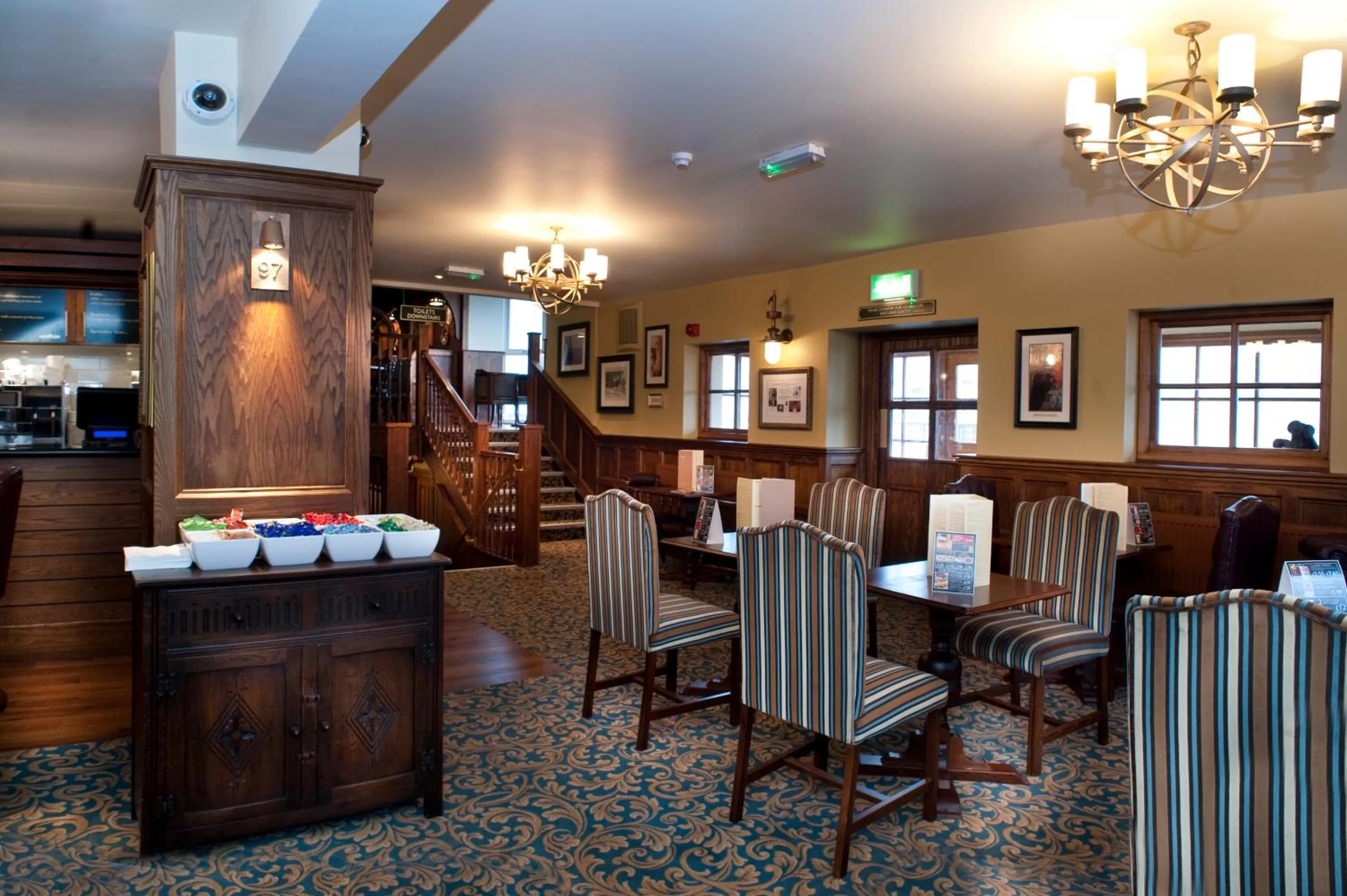 Restaurant/Places to Eat in Cabot Court Hotel Wetherspoon