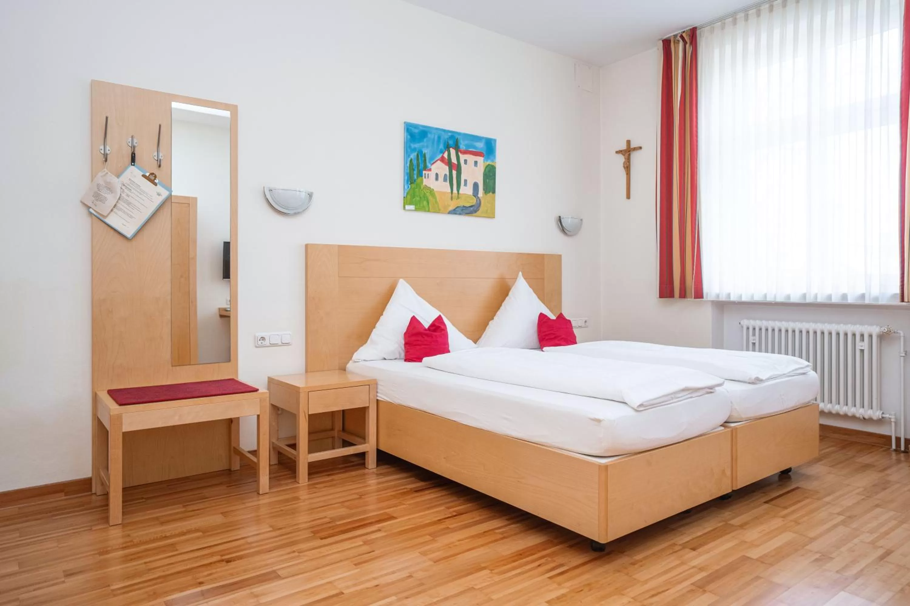 Bedroom, Bed in Klosterbräuhaus Ursberg