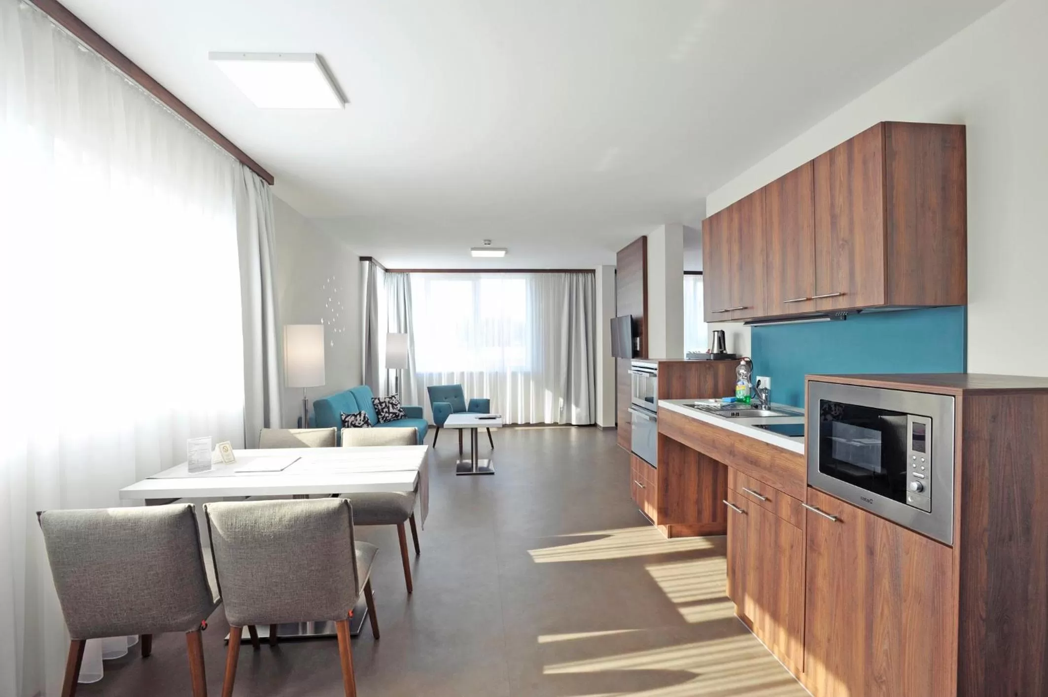 Kitchen or kitchenette in Apart-Hotel FirstBoarding Bayreuth