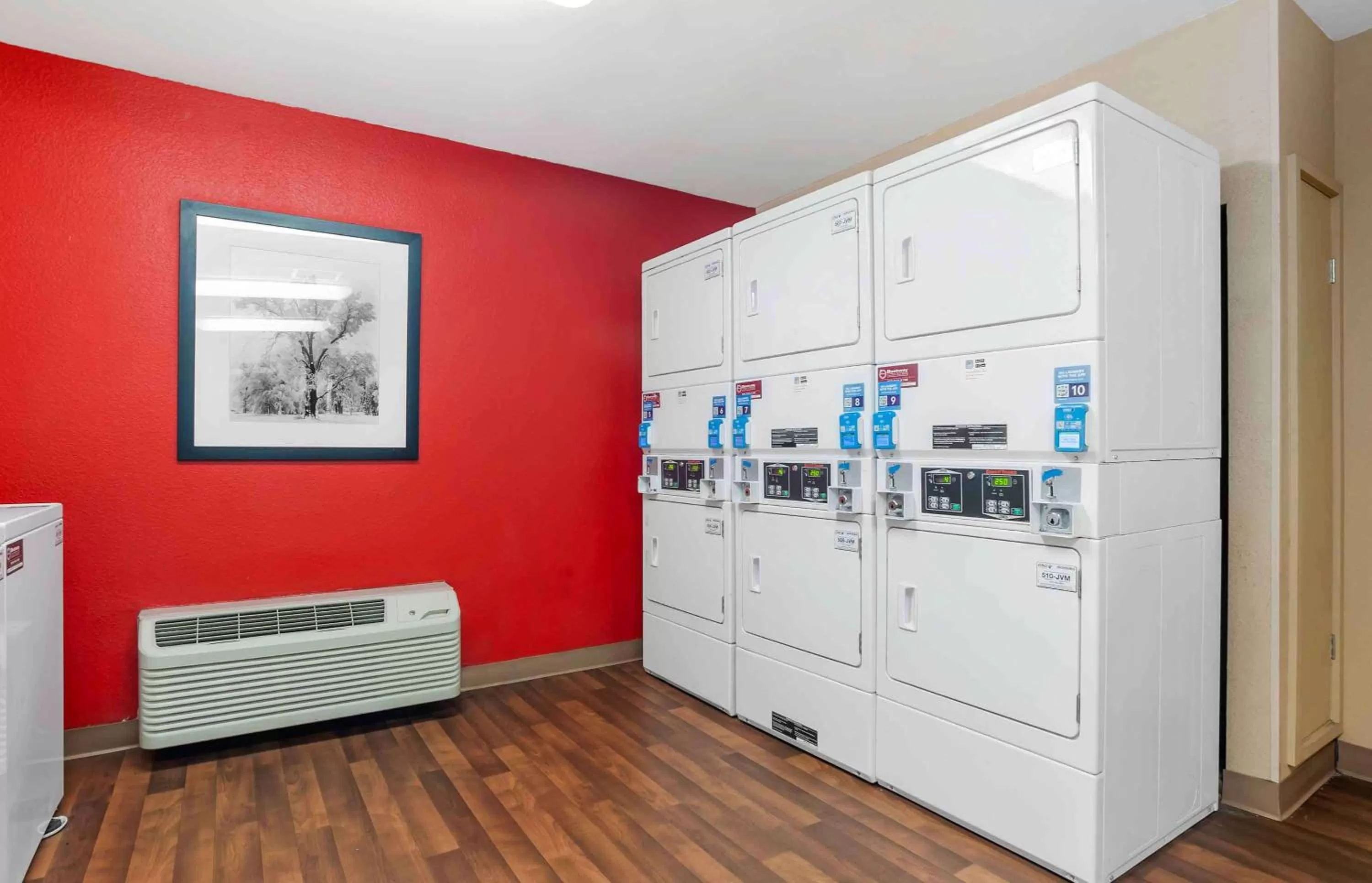 Property building in Extended Stay America Suites - Los Angeles - Torrance Harborgate Way