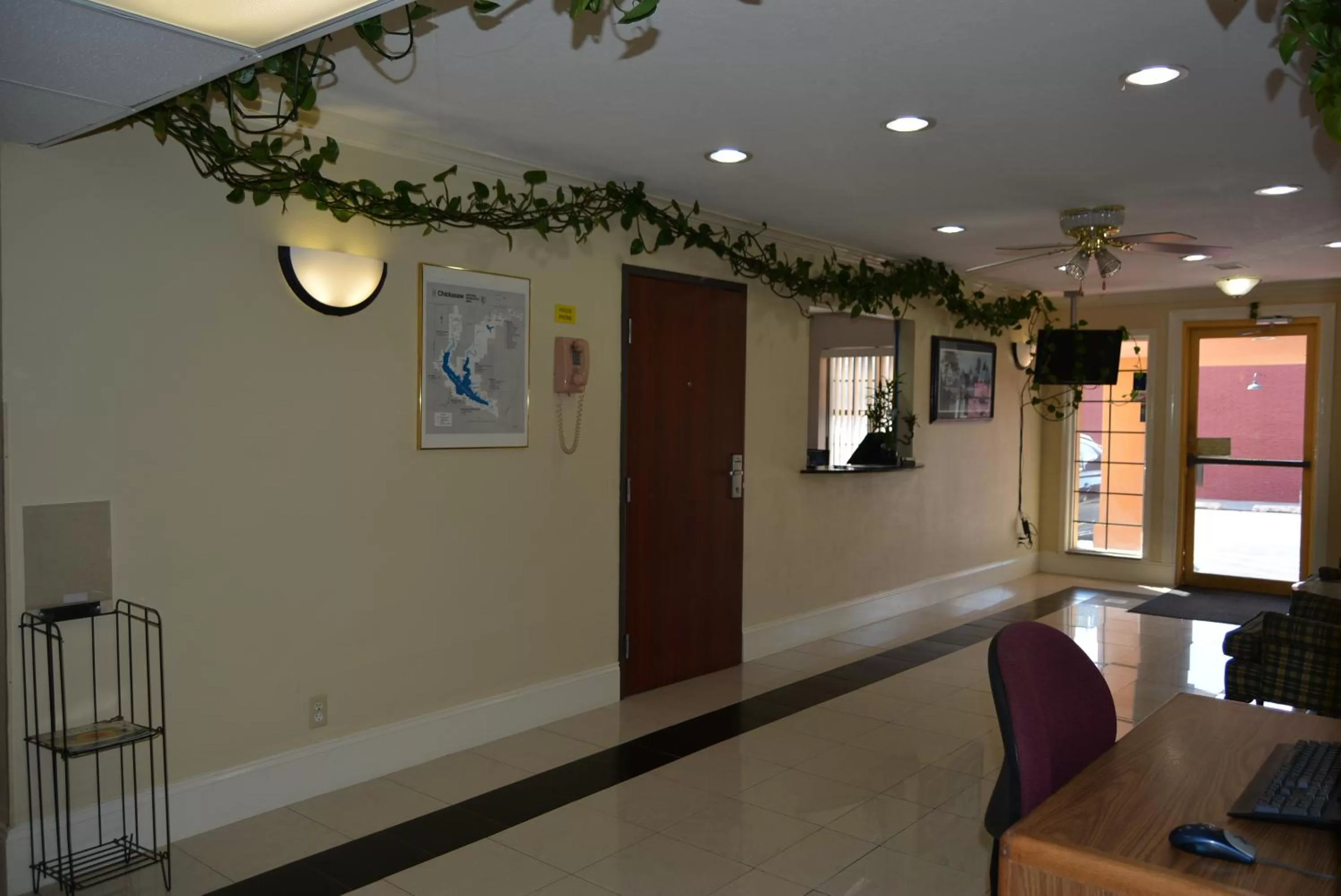 Super 8 by Wyndham Sulphur