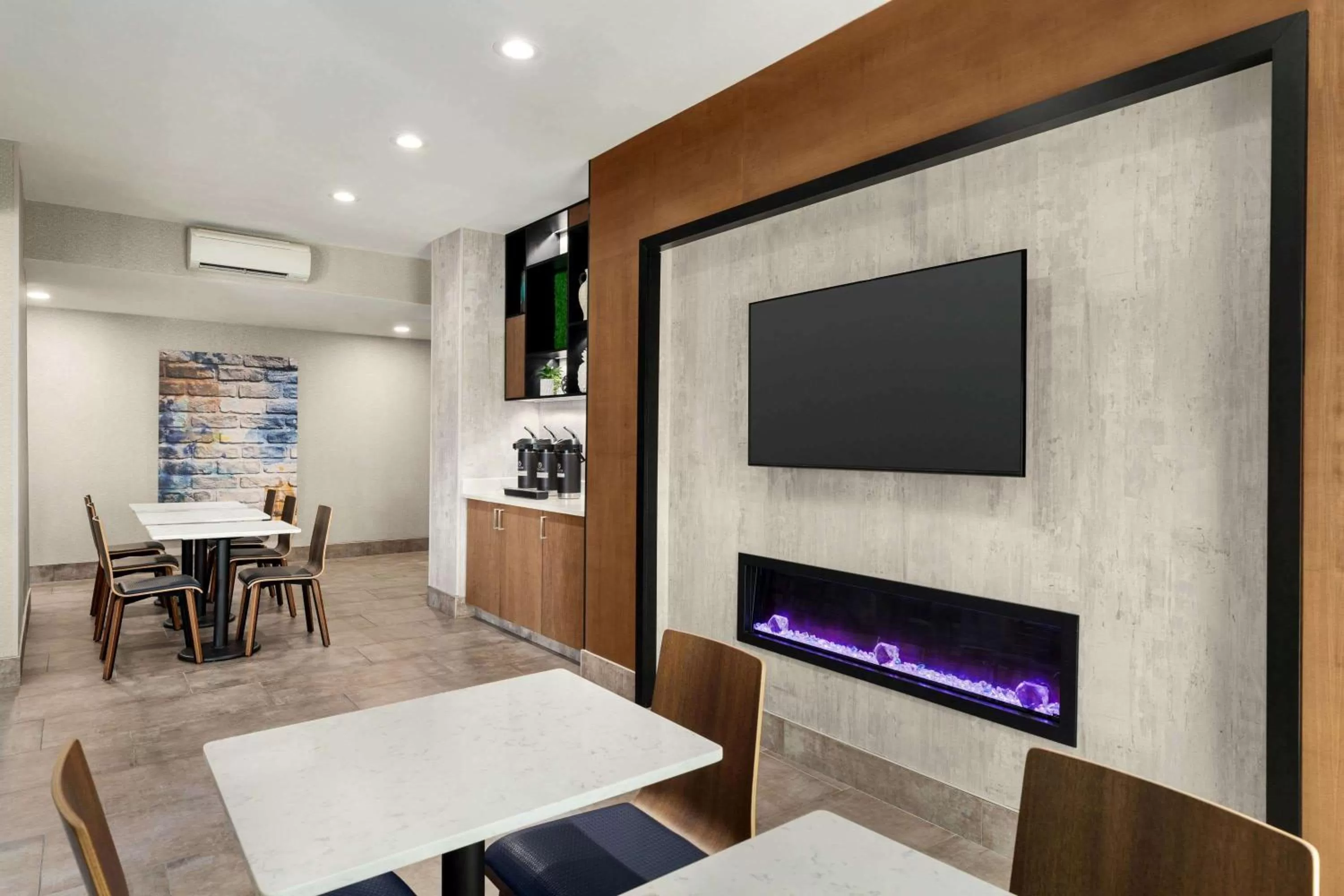 Restaurant/places to eat in La Quinta by Wyndham Salem OR