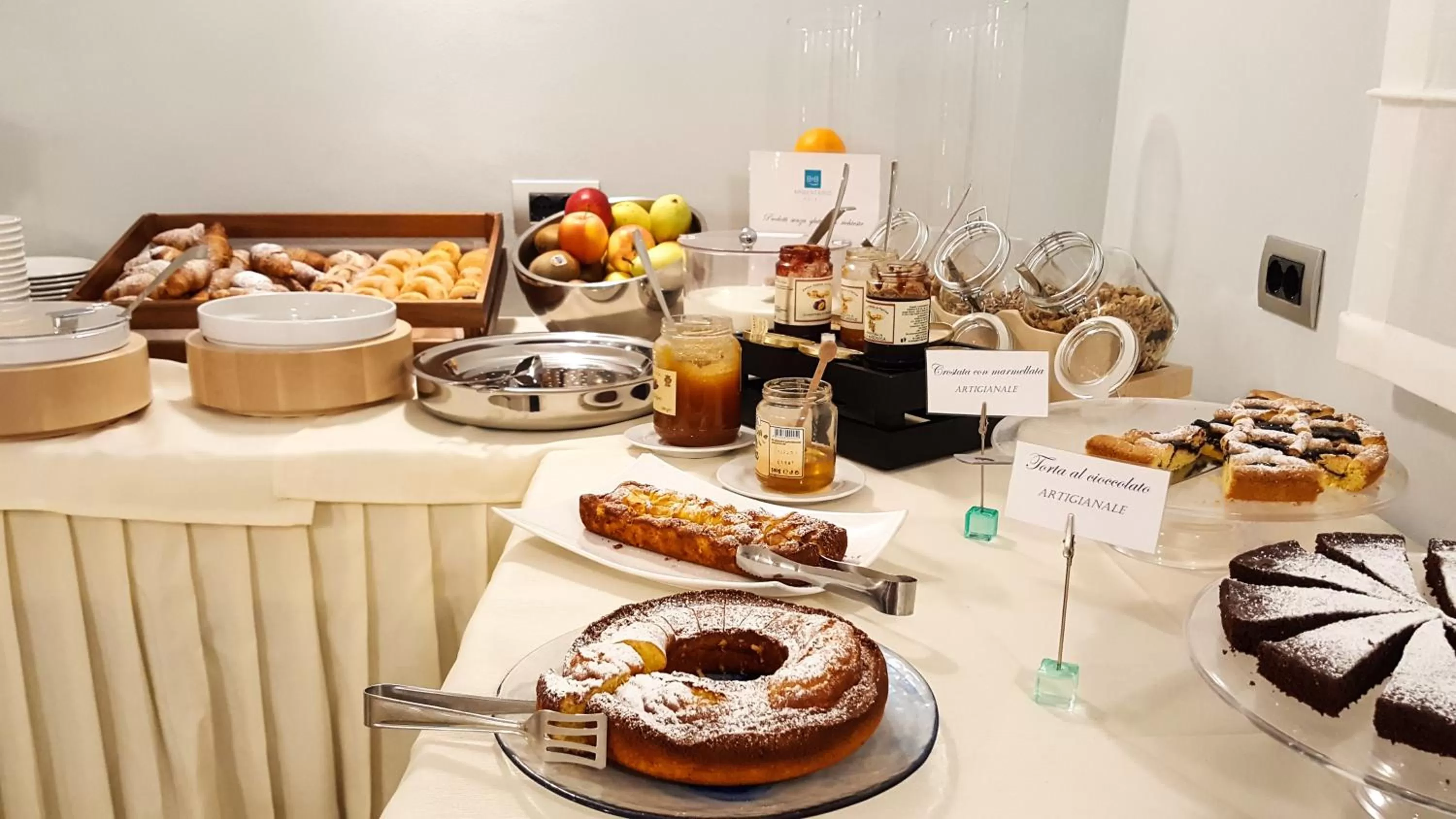 Buffet breakfast in Bike&Boat Argentario Hotel
