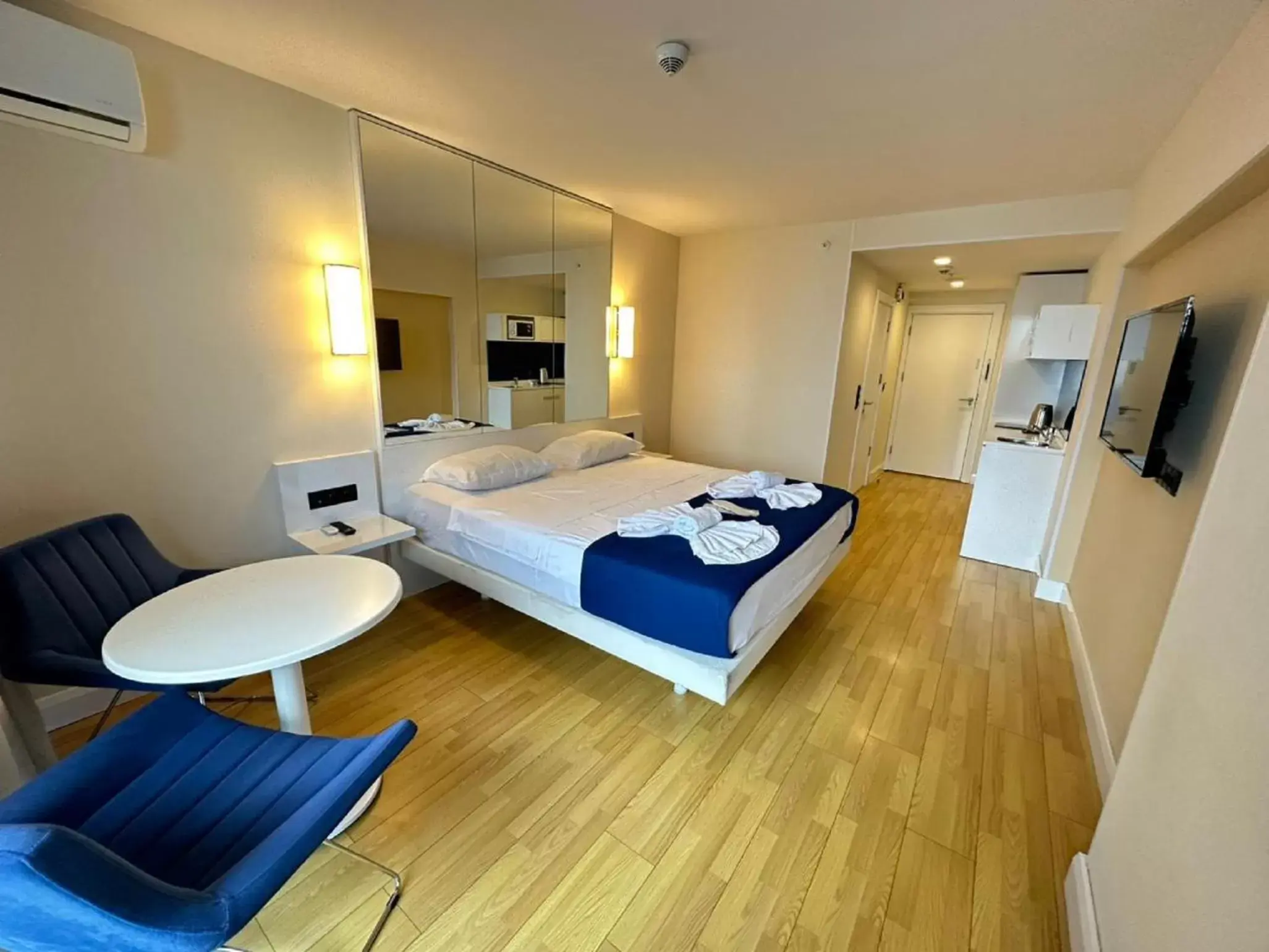 Deluxe Junior Suite in VIP * Class Hotel Orbi City * Deluxe Junior Suite in VIP * Class Hotel Orbi City *