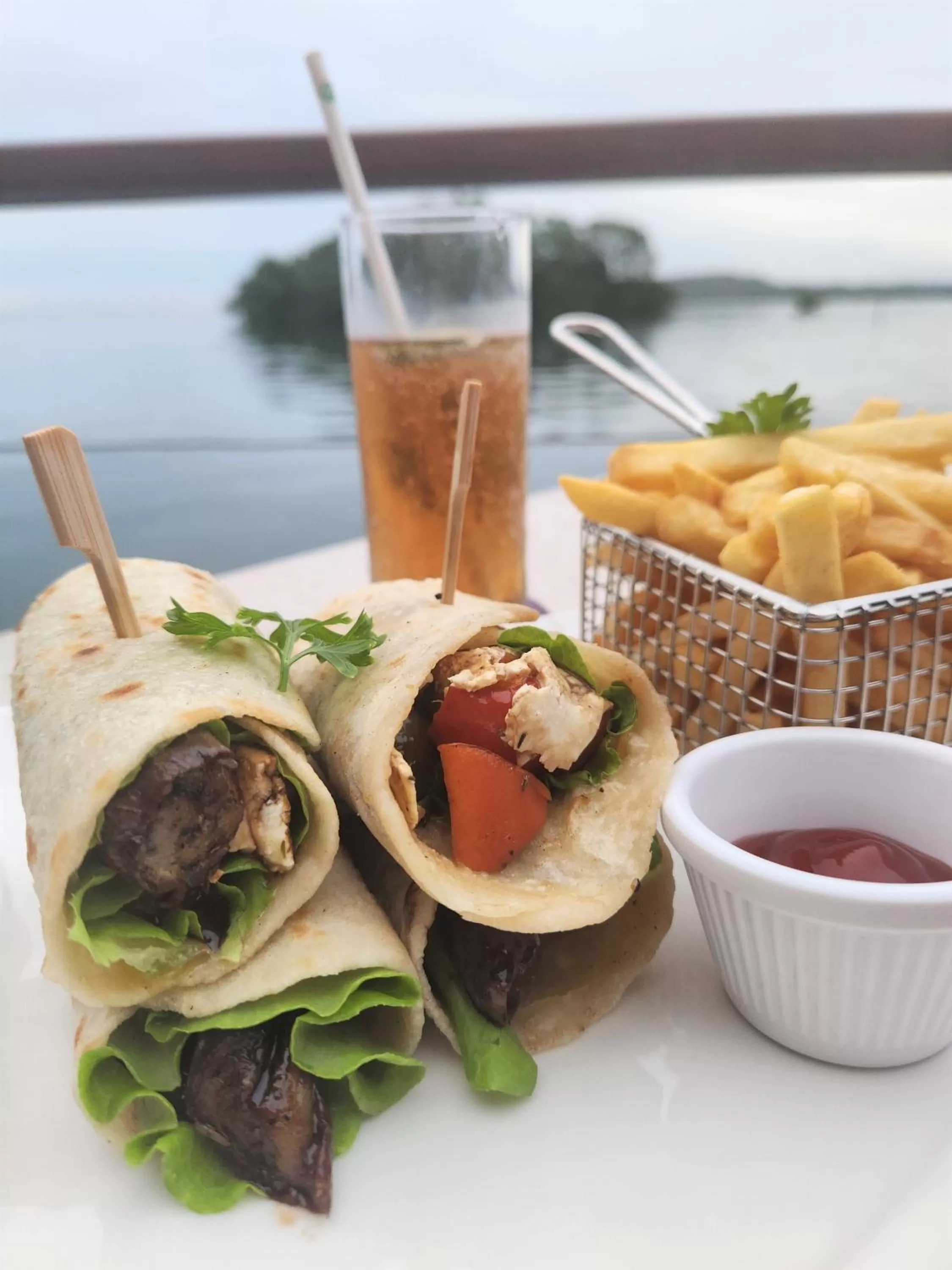 Restaurant/places to eat in Novotel Suva Lami Bay