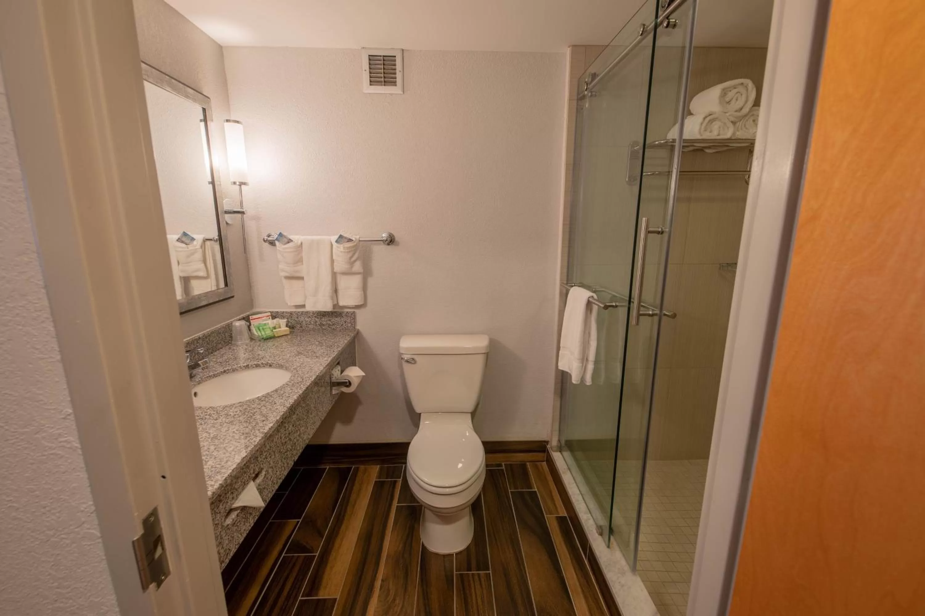 Bathroom in Holiday Inn Manahawkin/Long Beach Island by IHG
