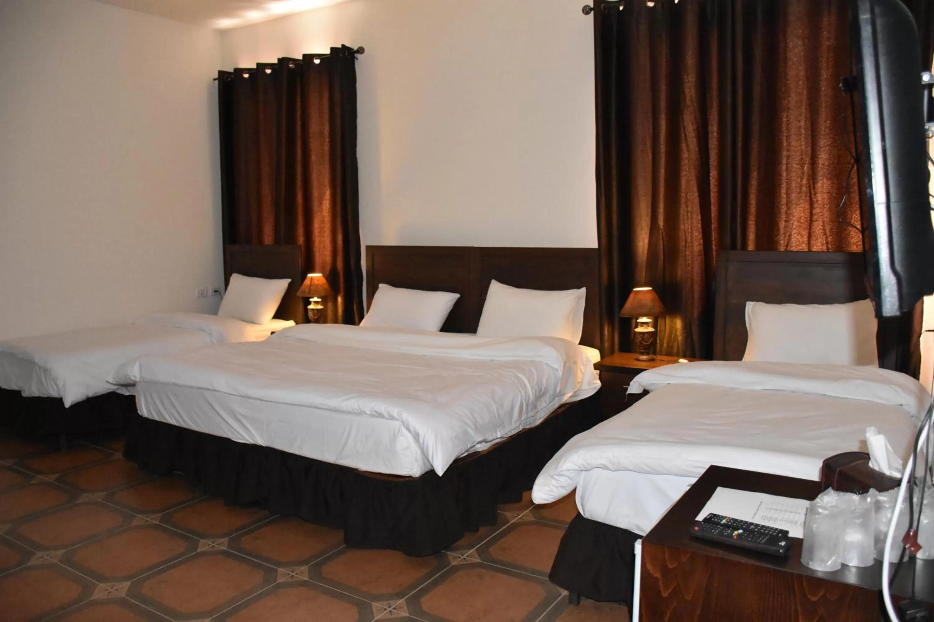 City view, Bed in Orient Hotel