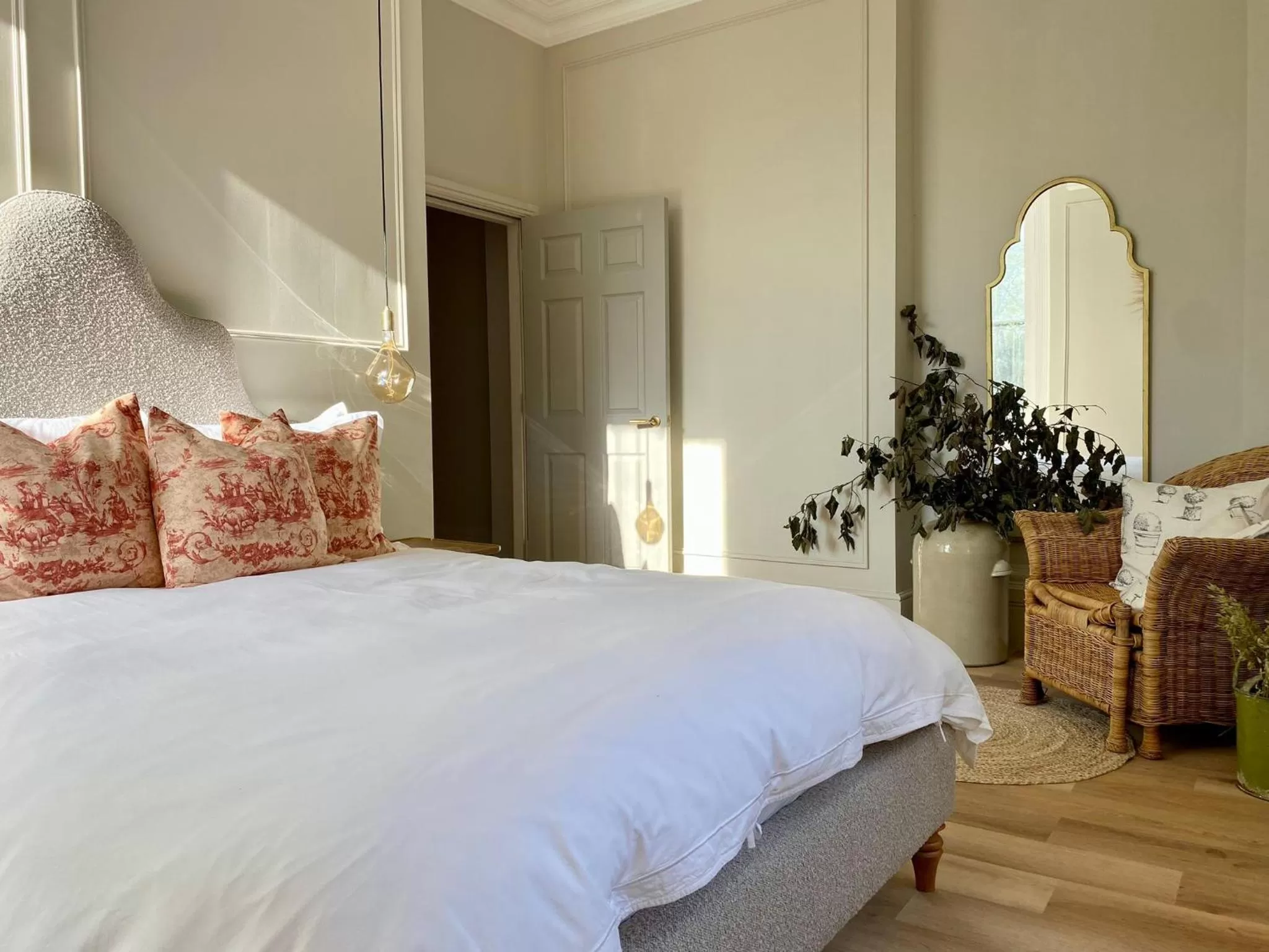 Railway House York by Chateau Anna