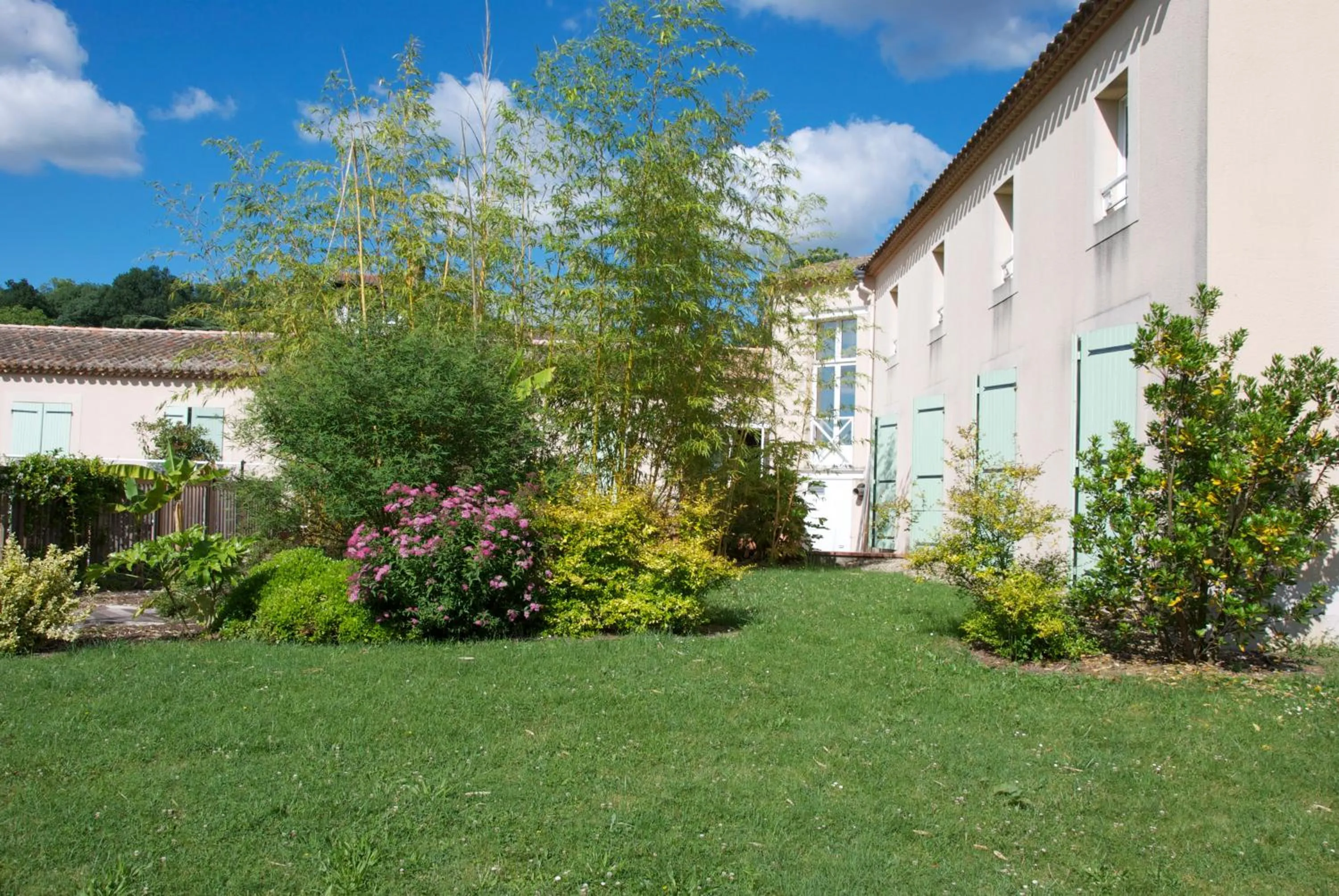 Property building in Hôtel Le Barry, Toulouse Nord