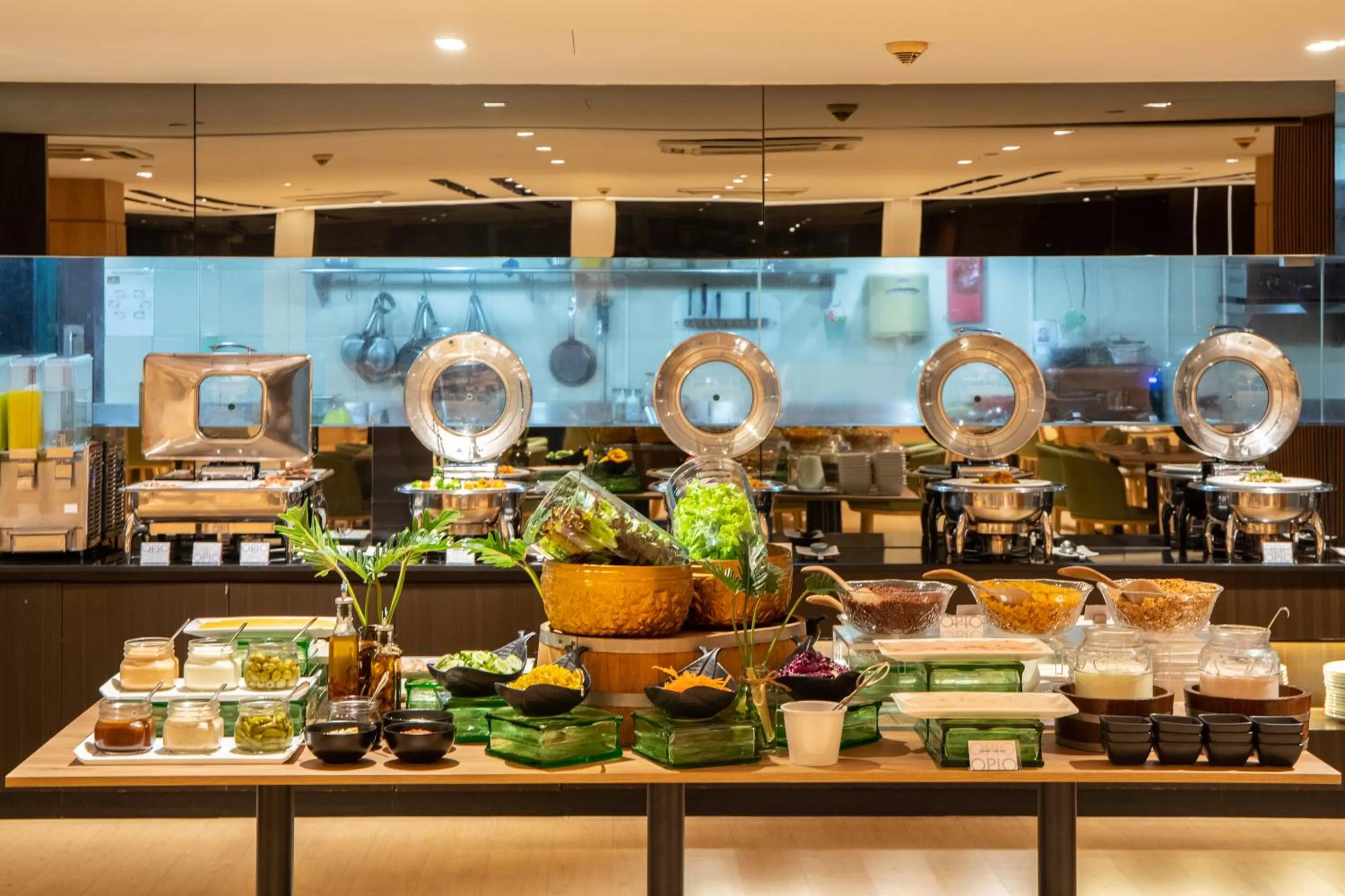 Buffet breakfast in Golden Tulip Mandison Suites