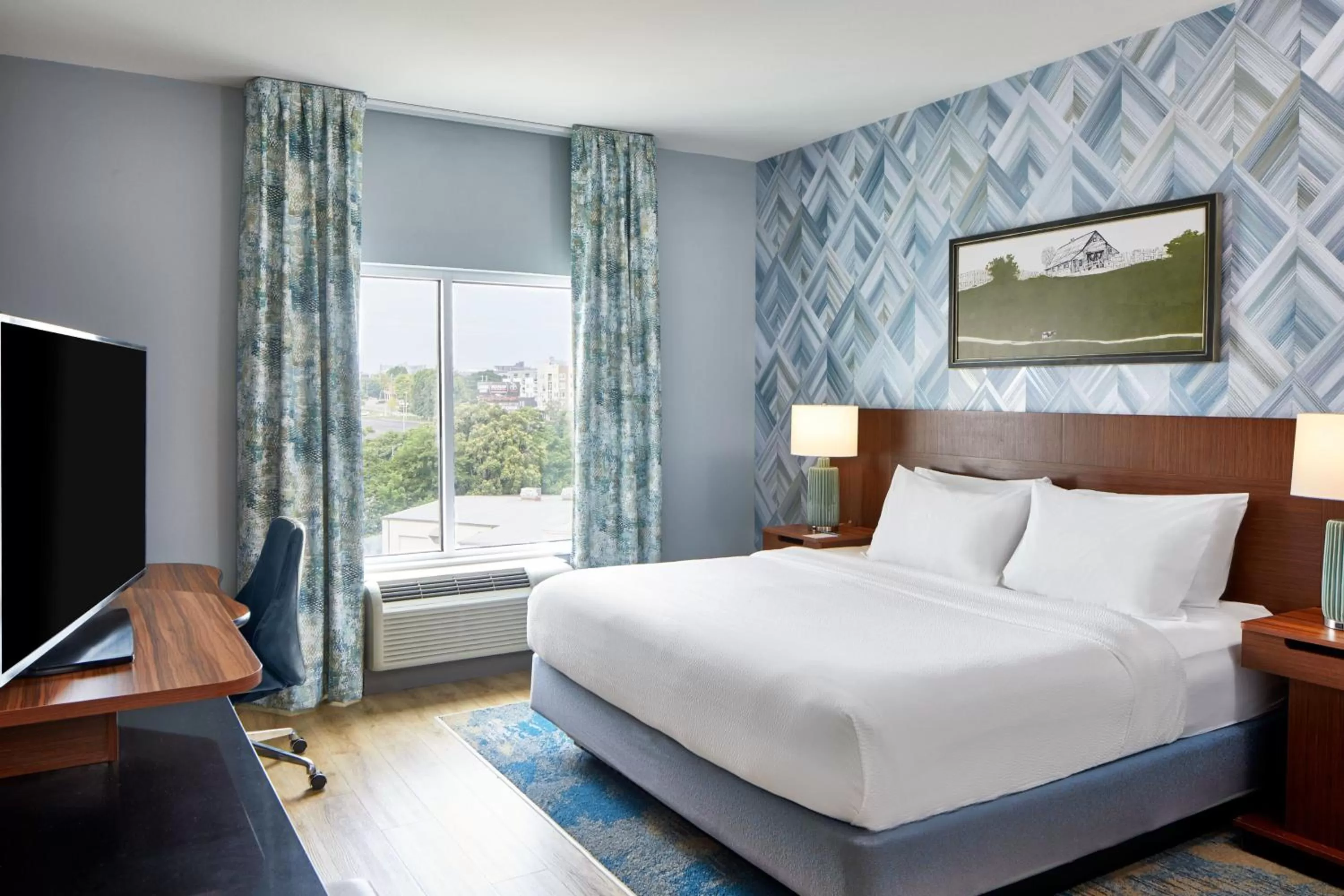 Photo of the whole room, Bed in Fairfield Inn and Suites by Marriott Nashville Downtown/The Gulch