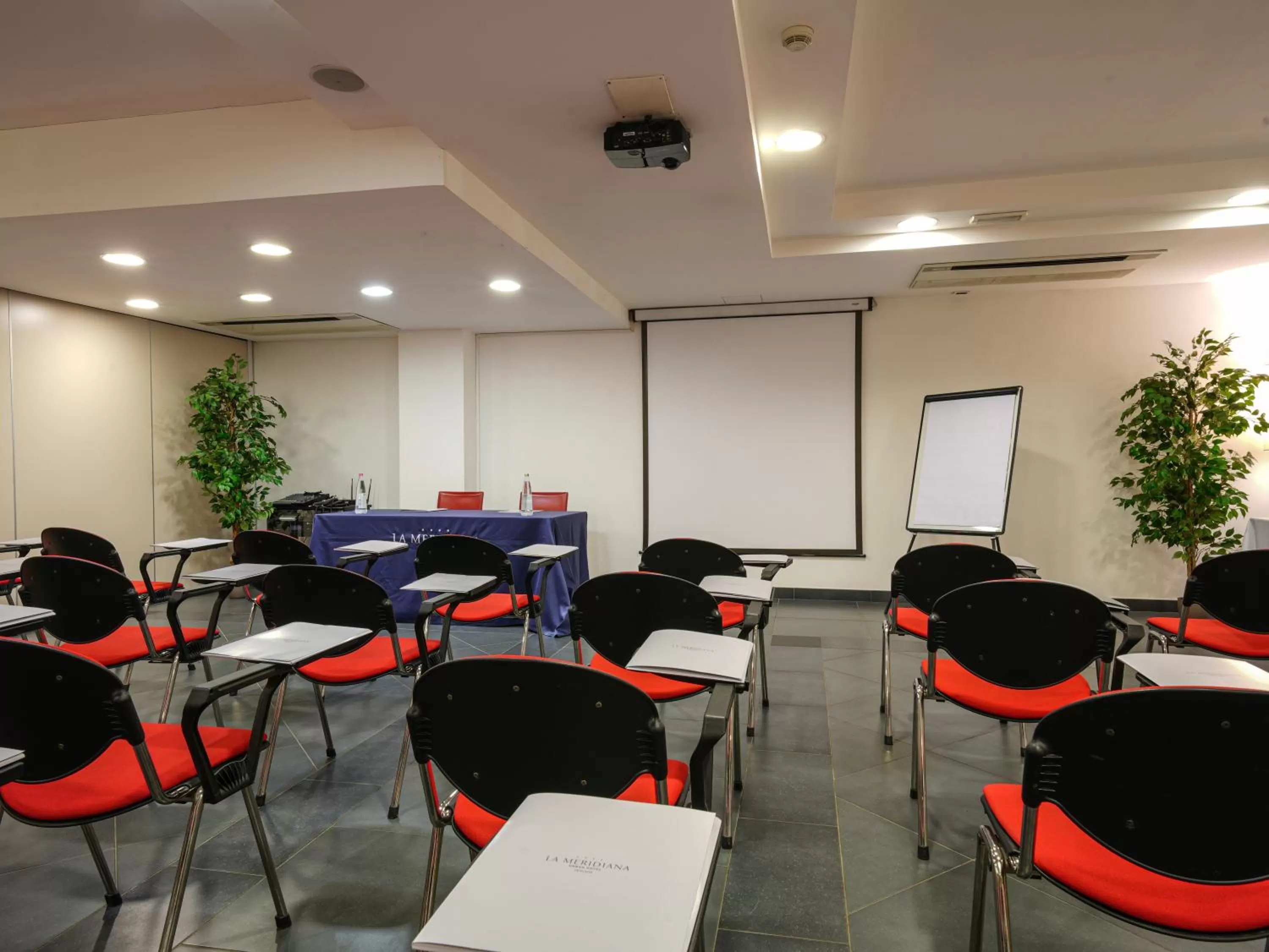 La Meridiana Bleisure Hotel