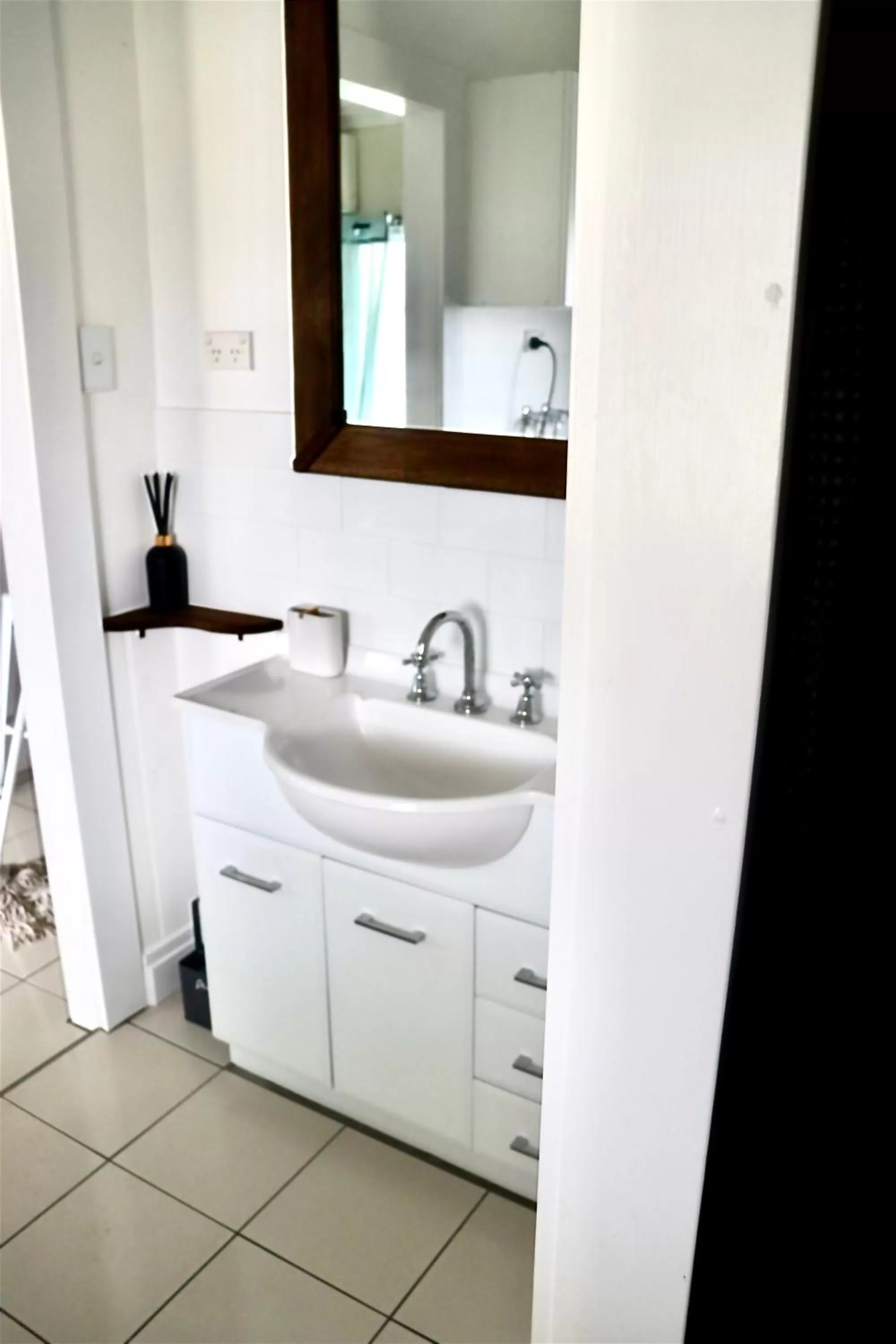 Bathroom in Clover Cottage Uralla