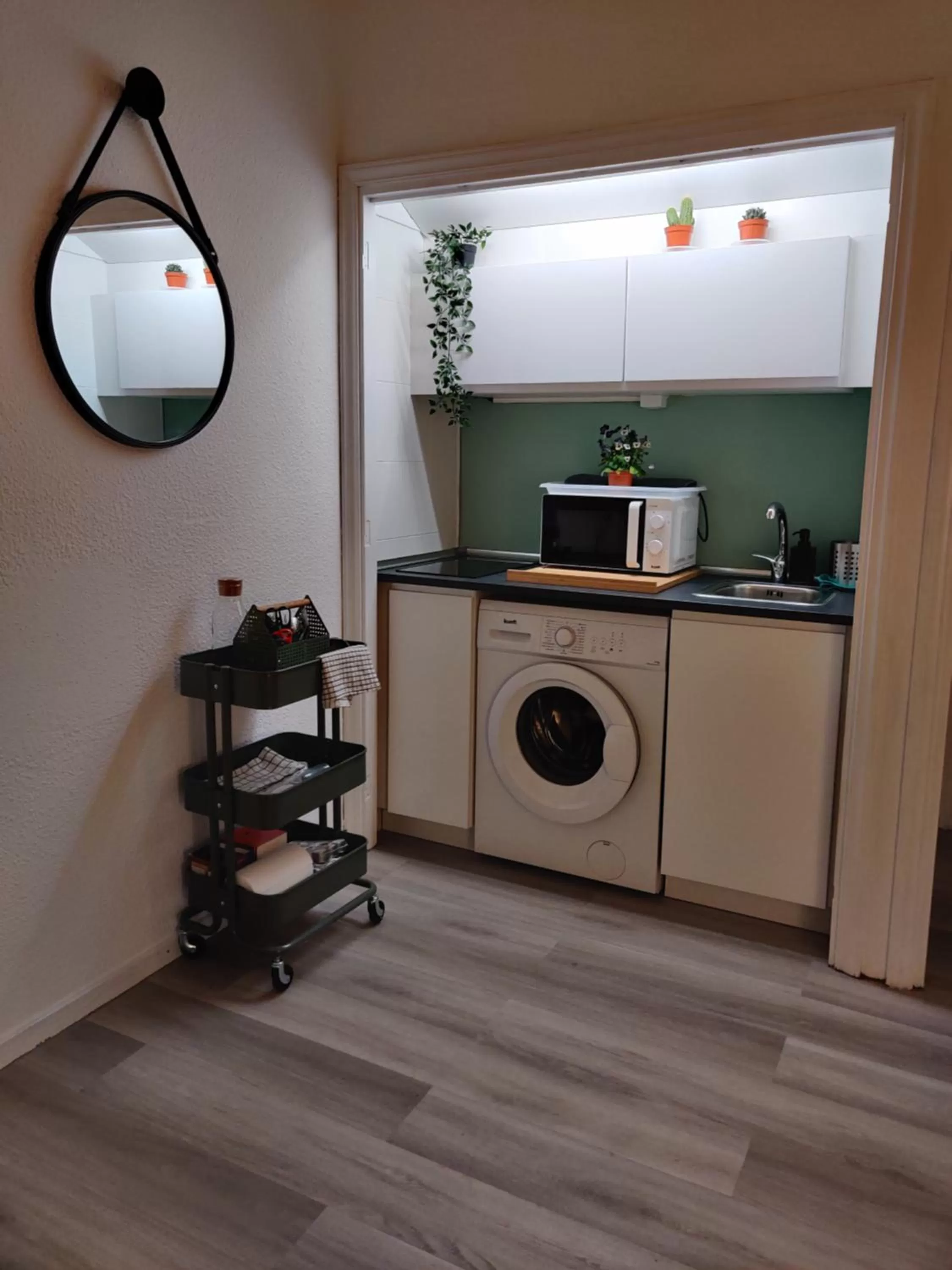 Coffee/tea facilities in Luxury Apartment with pool view