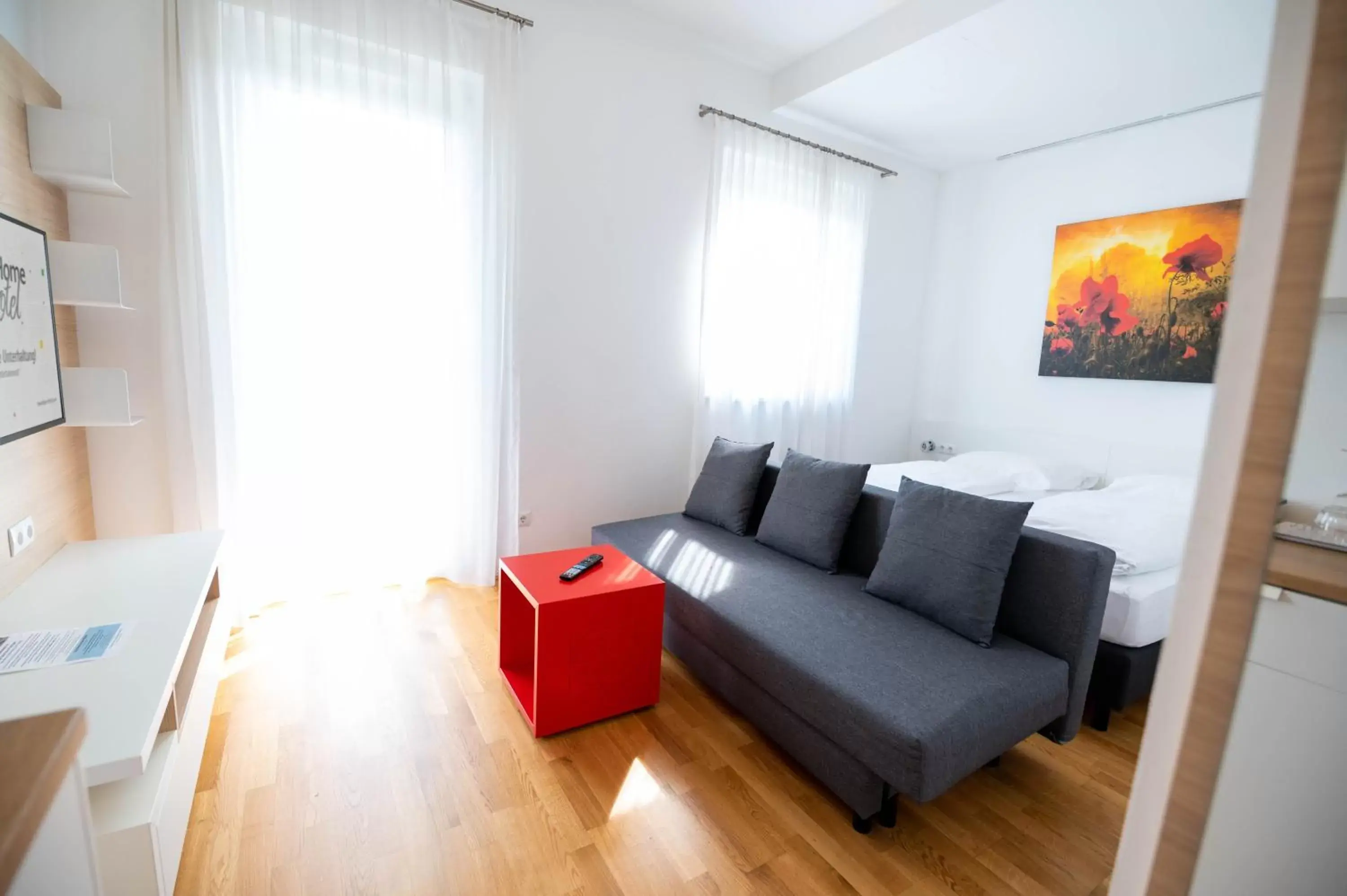 Junior Suite in SHOME Hotel Graz I Self-Check-In I Free Parking Junior Suite in SHOME Hotel Graz I Self-Check-In I Free Parking