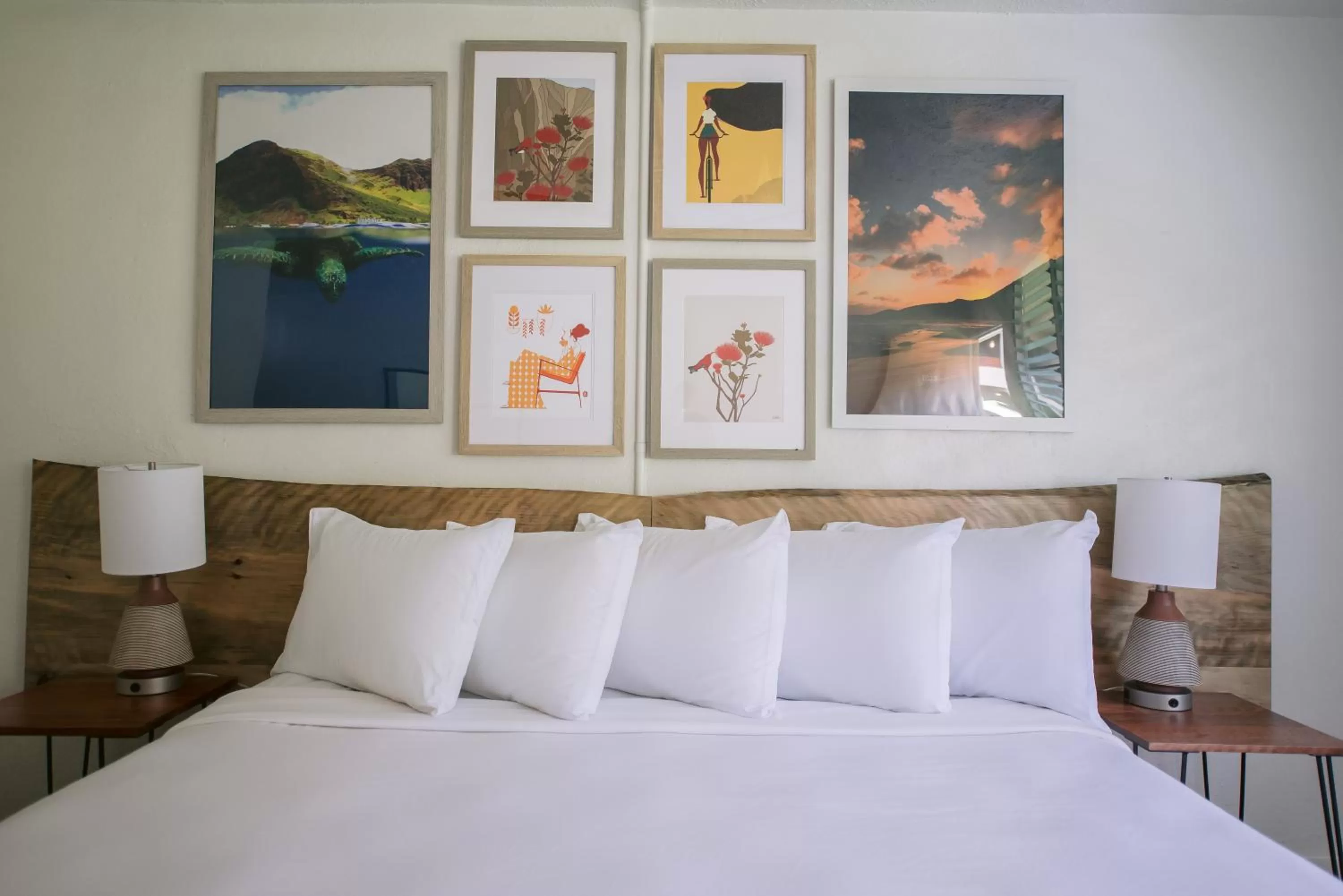 Decorative detail, Bed in SCP Hilo Hotel