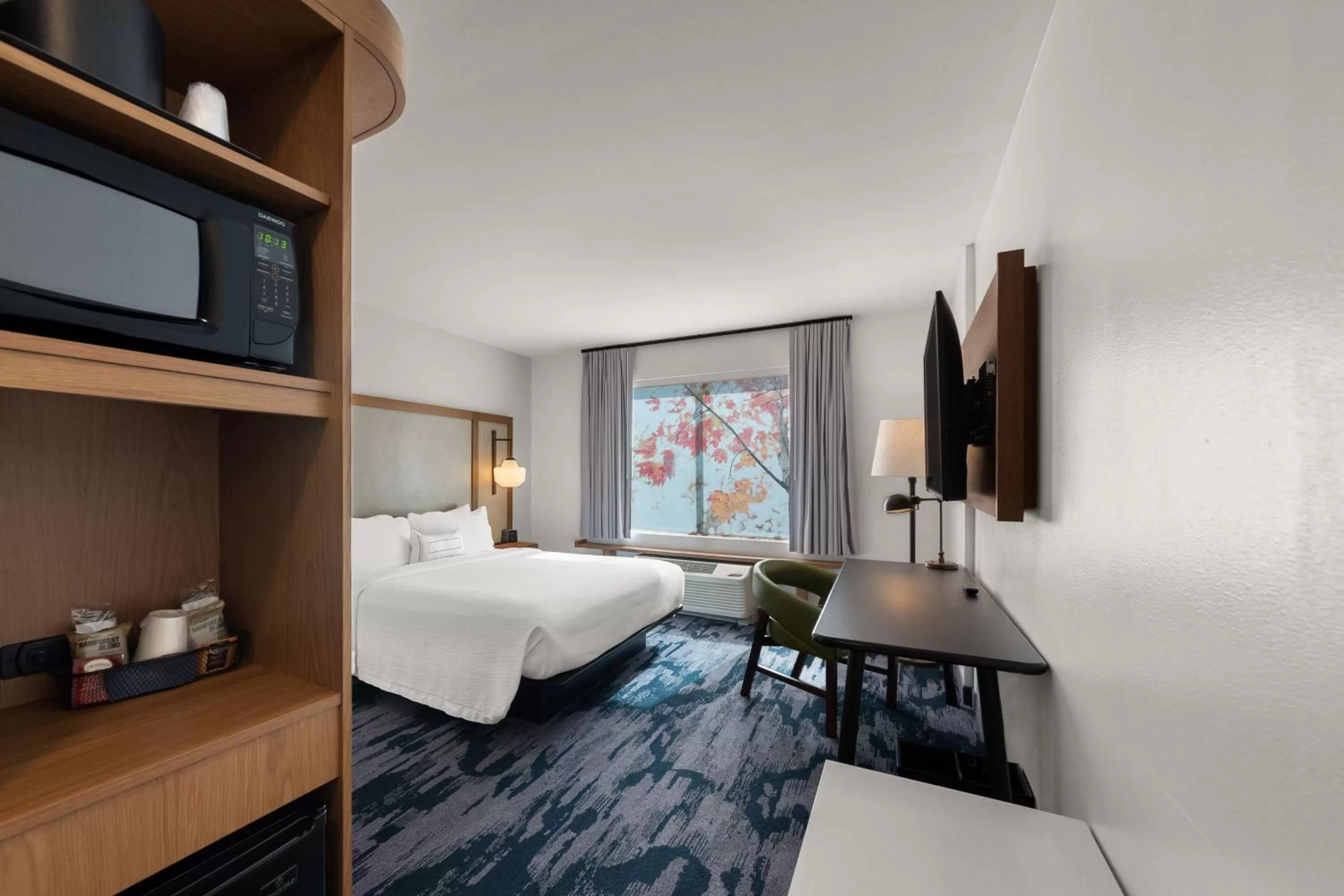 Photo of the whole room, Bed in Fairfield Inn & Suites Brooksville Suncoast Parkway