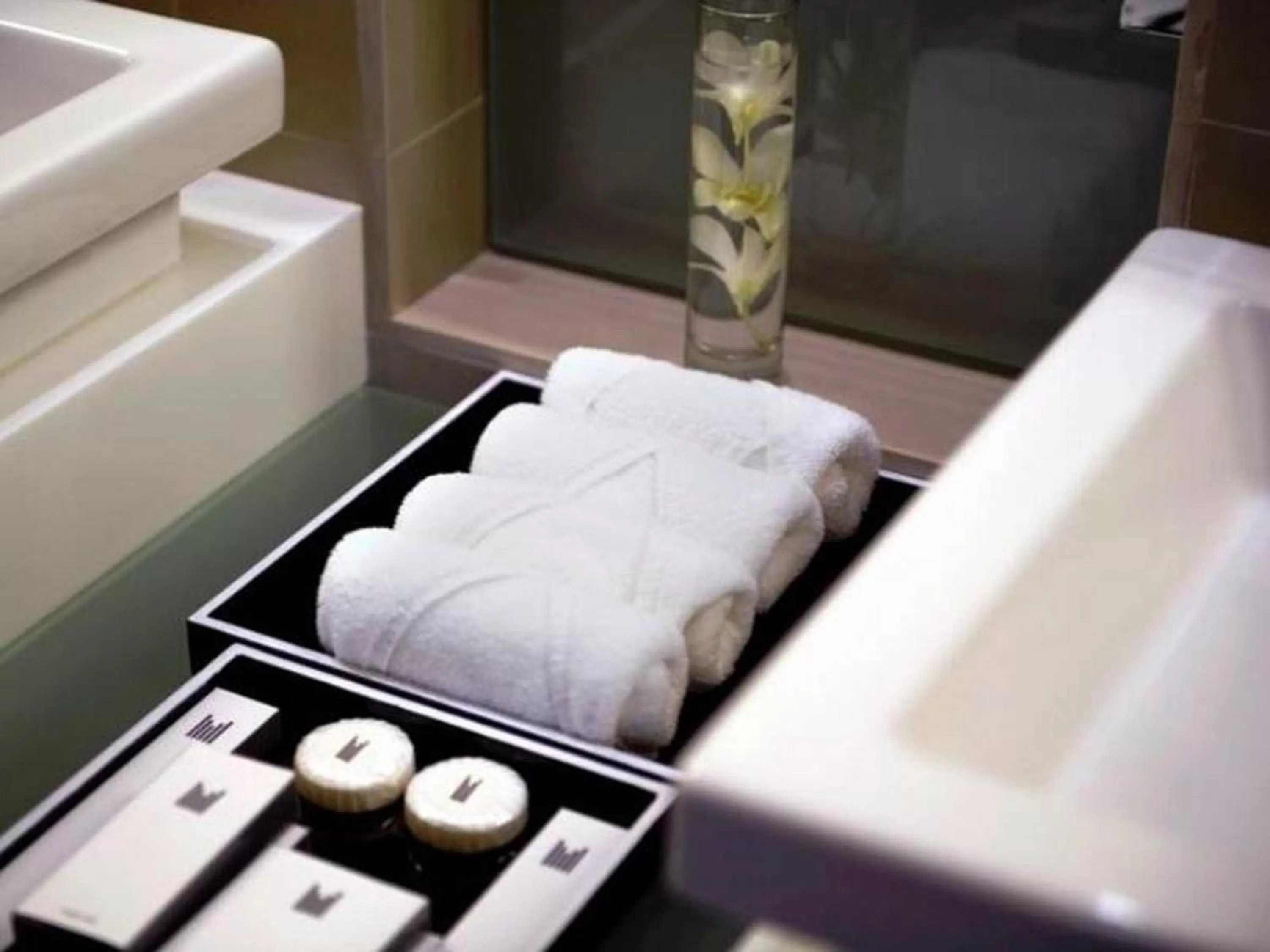 Bathroom in Millennium Airport Hotel Dubai