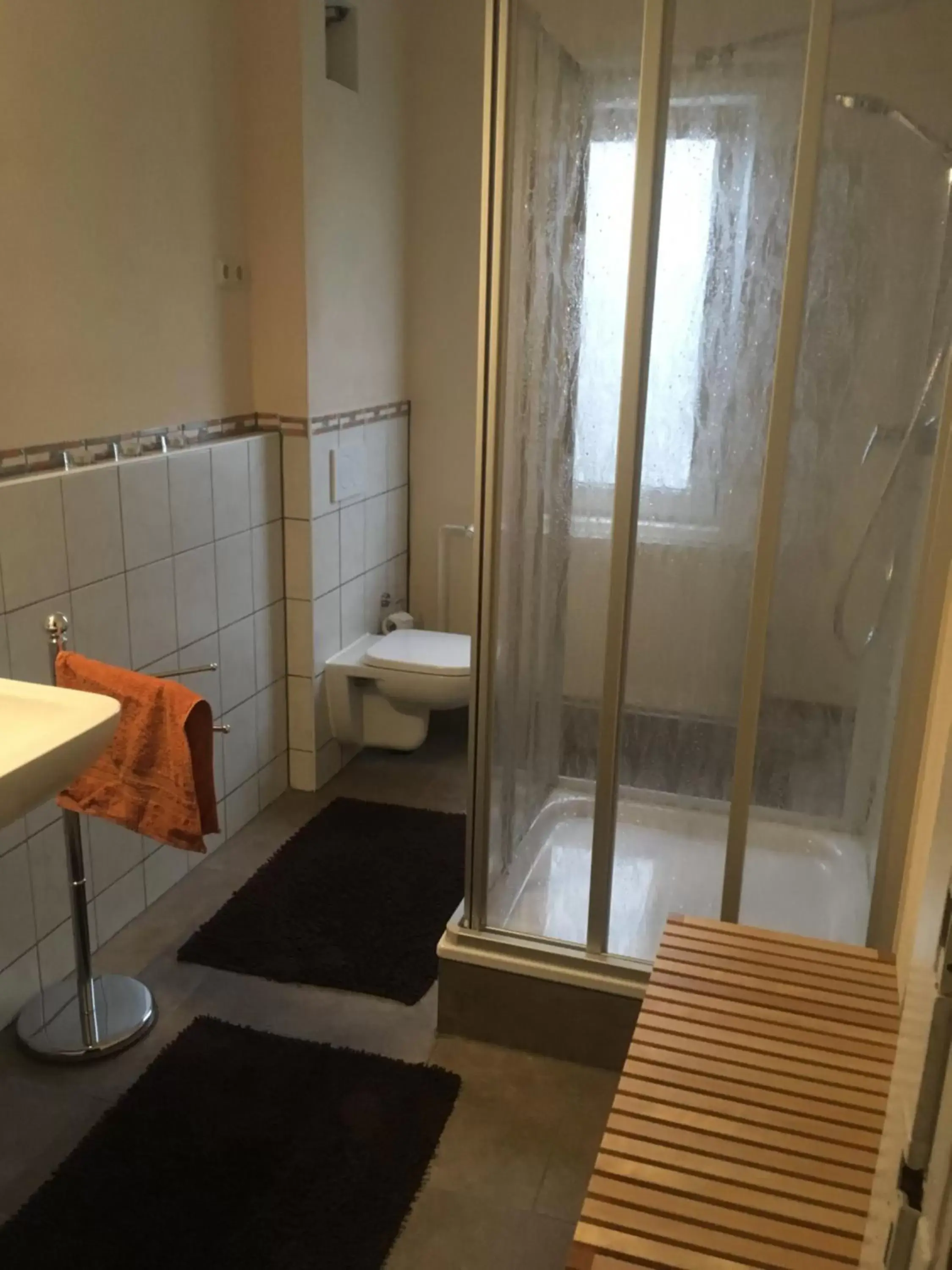 Double Room with Private External Bathroom in Landgasthaus Queen Victoria Double Room with Private External Bathroom in Landgasthaus Queen Victoria