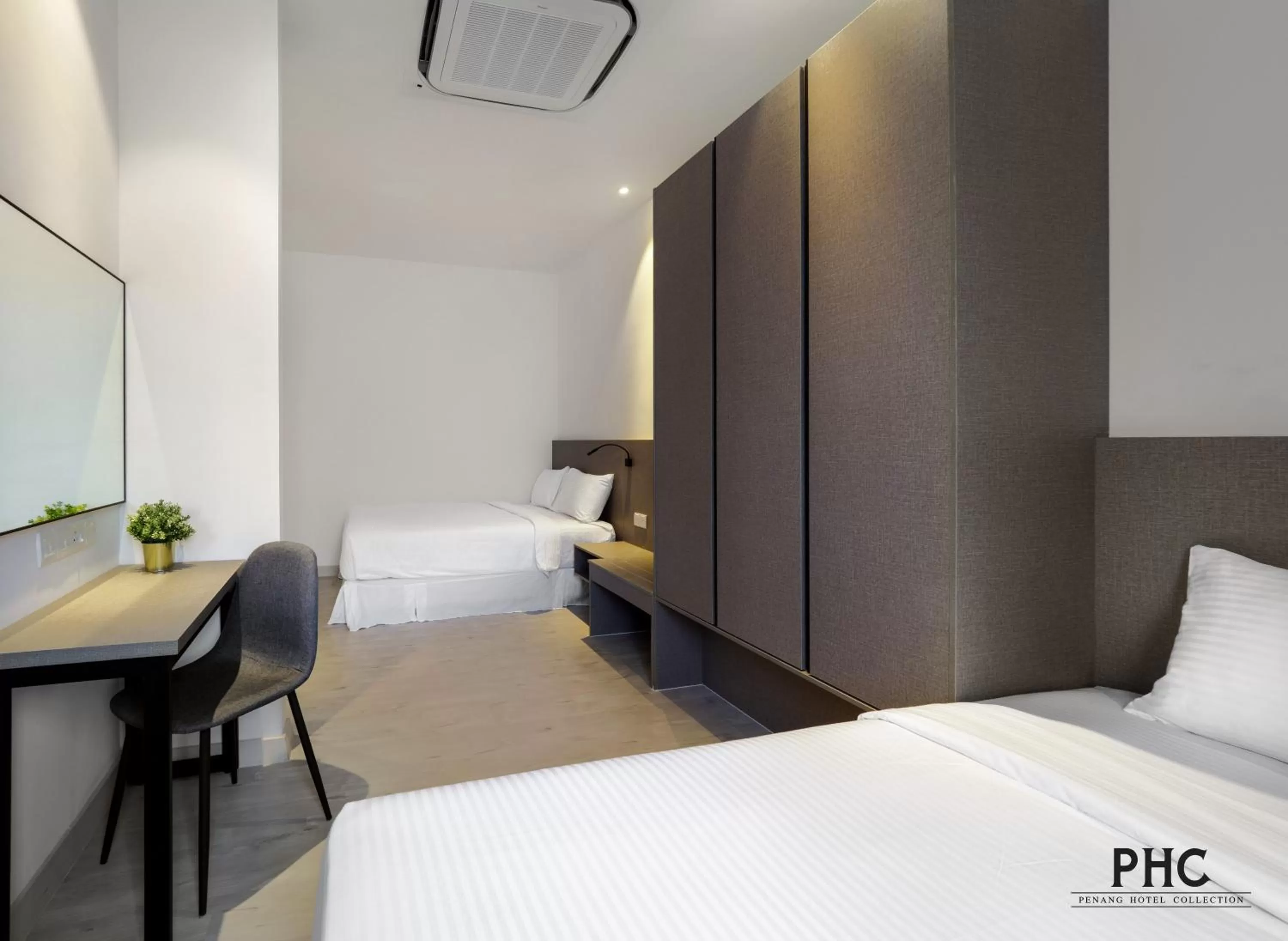 Deluxe Two-Bedroom Suite @ Hutton Suite in Hutton Central Hotel Managed by The Ascott Limited