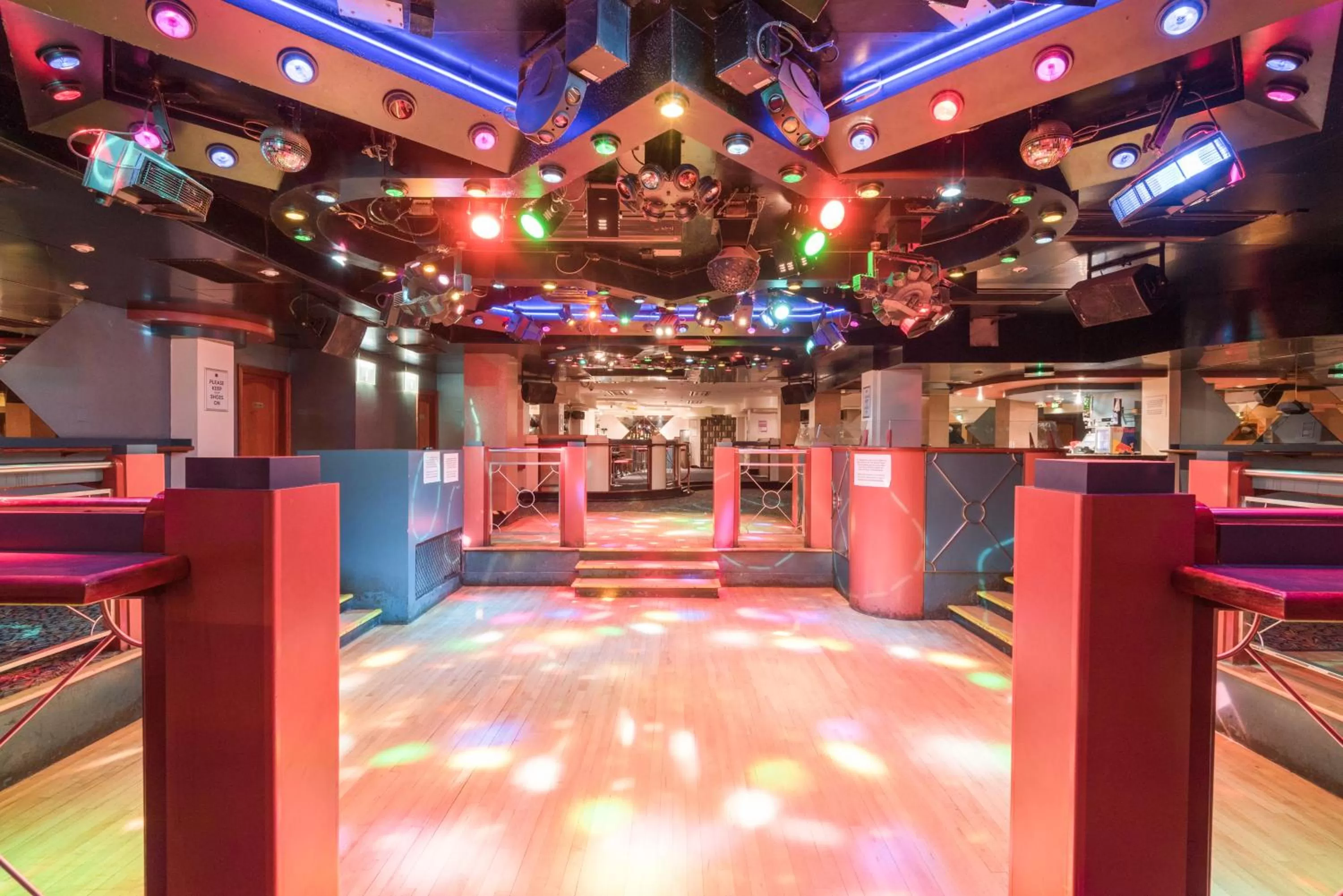 Nightclub / DJ in Coppid Beech
