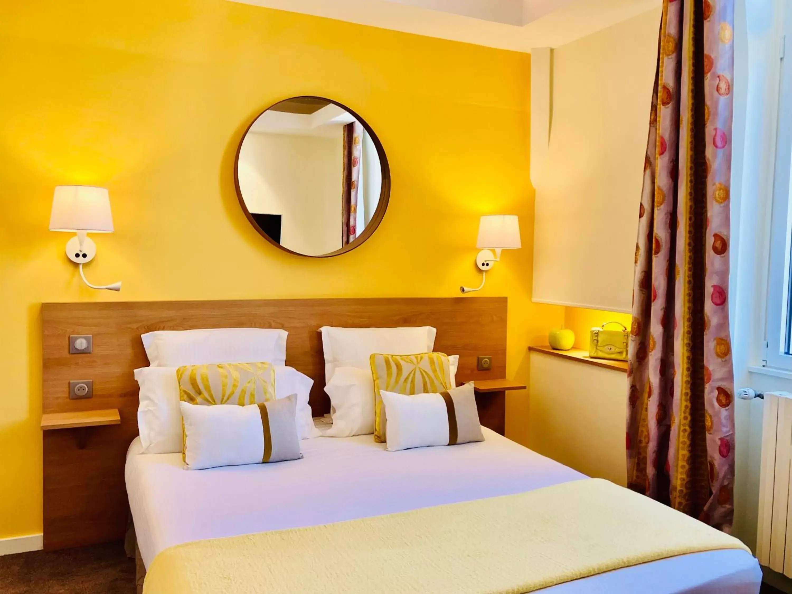 Superior Double Room in Hôtel Outre-Mer - Villa Le Couchant Superior Double Room in Hôtel Outre-Mer - Villa Le Couchant