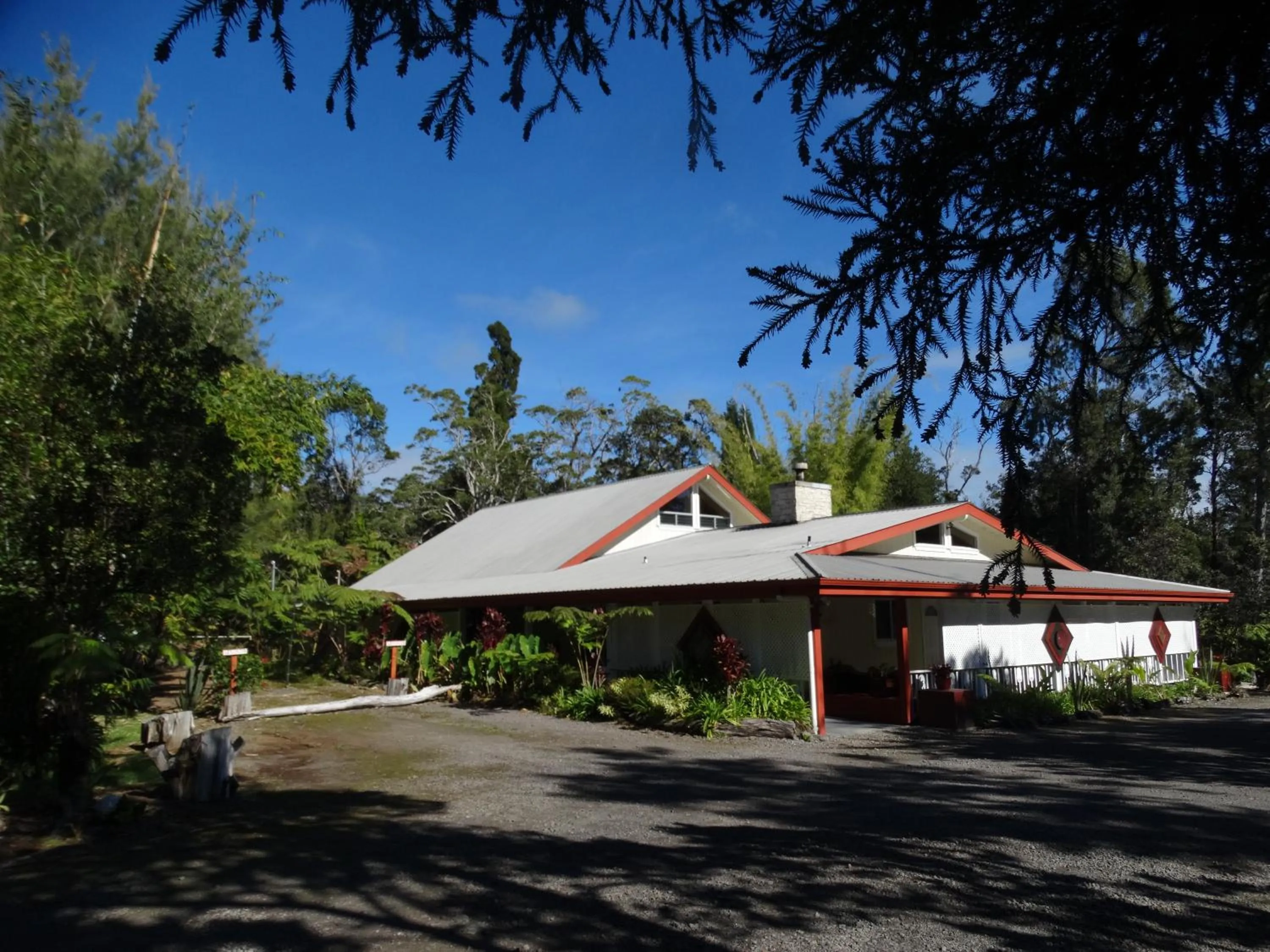 Property building in Lokahi Lodge