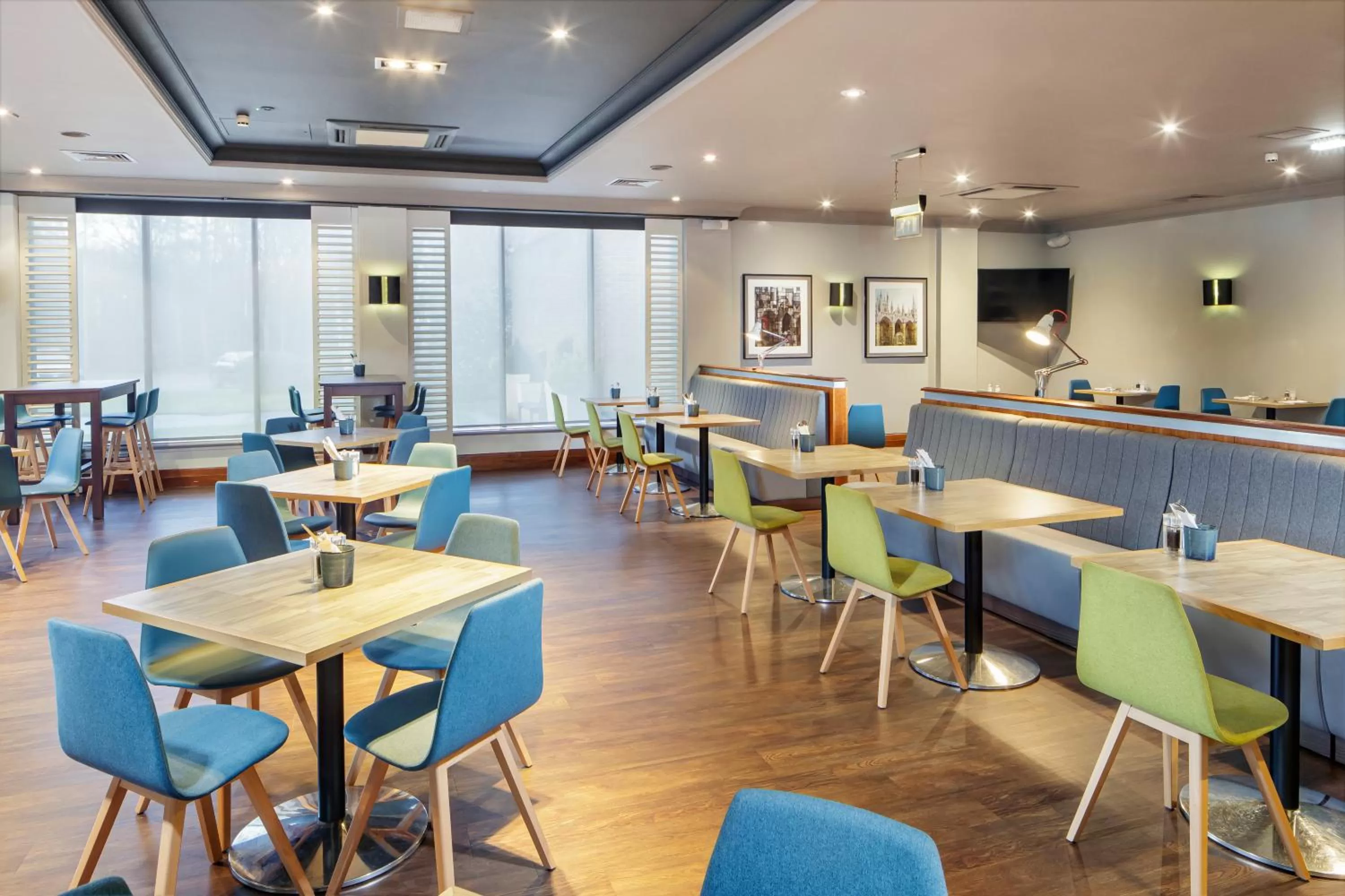 Restaurant/places to eat in Holiday Inn Peterborough West by IHG
